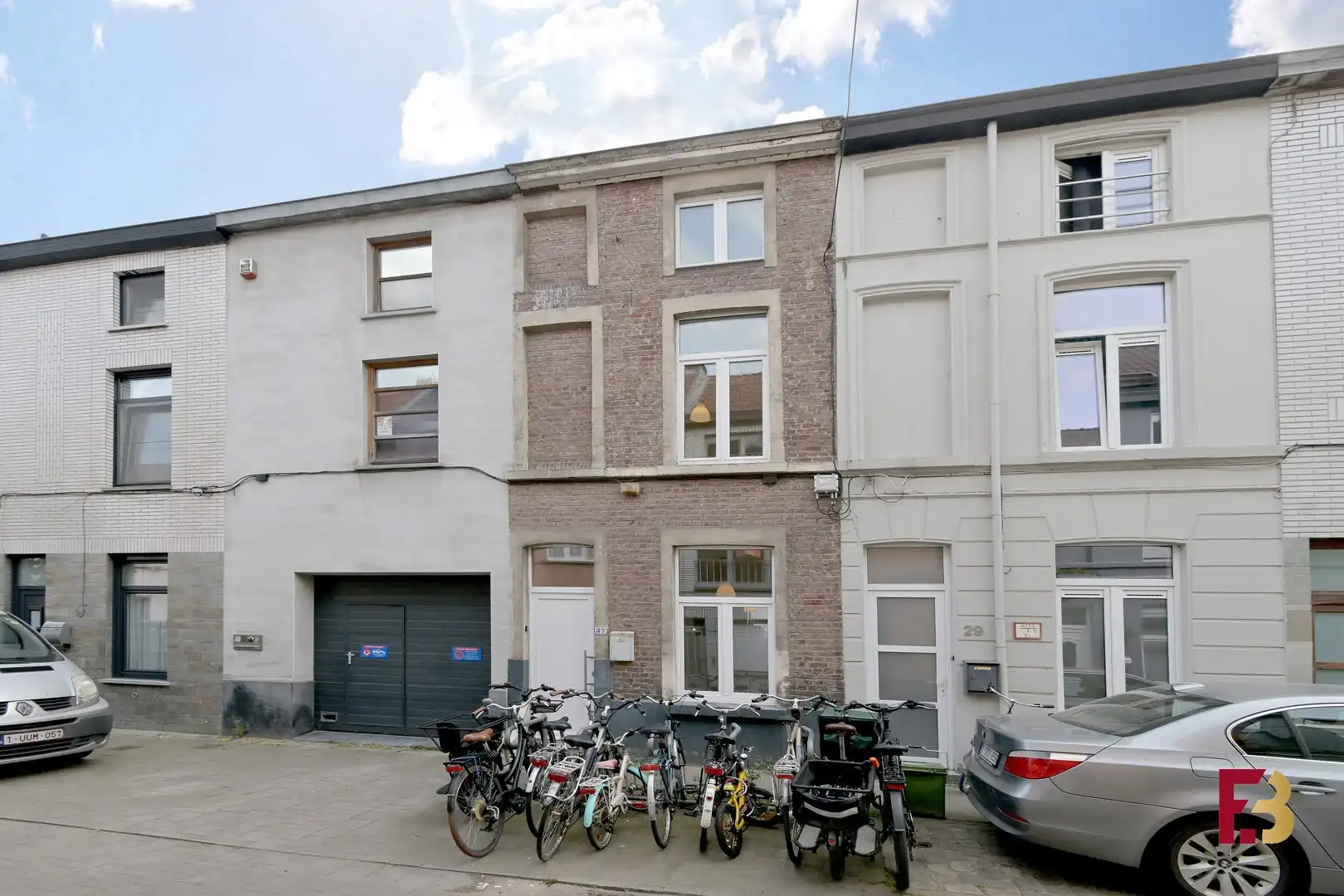 Charmante stadswoning met koertje op topligging in de Brugsepoort foto {{pictureIndex}}