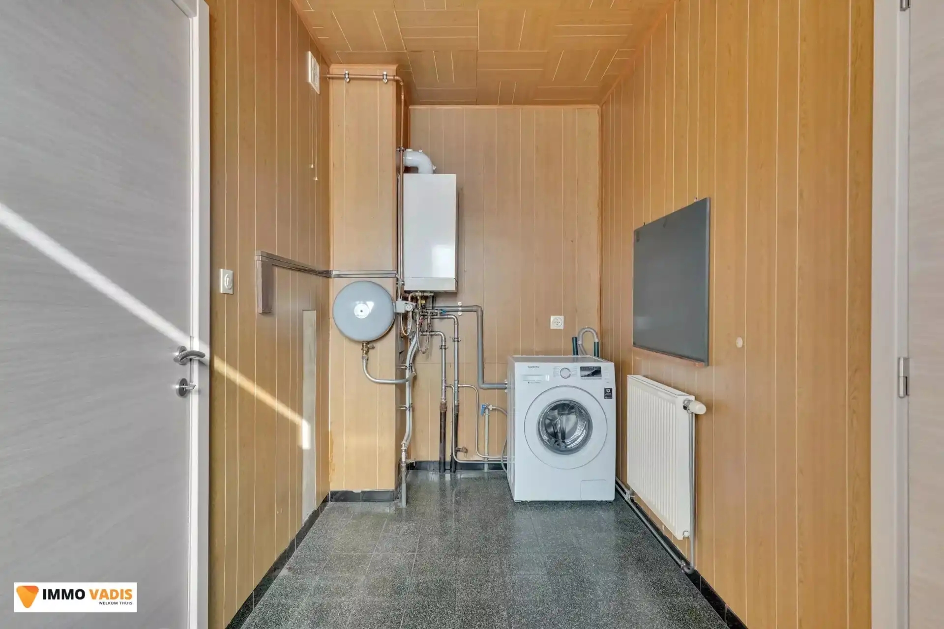 Goed onderhouden vrijstaande woning, met 3 slaapkamers, tuin en inpandige garage foto 13