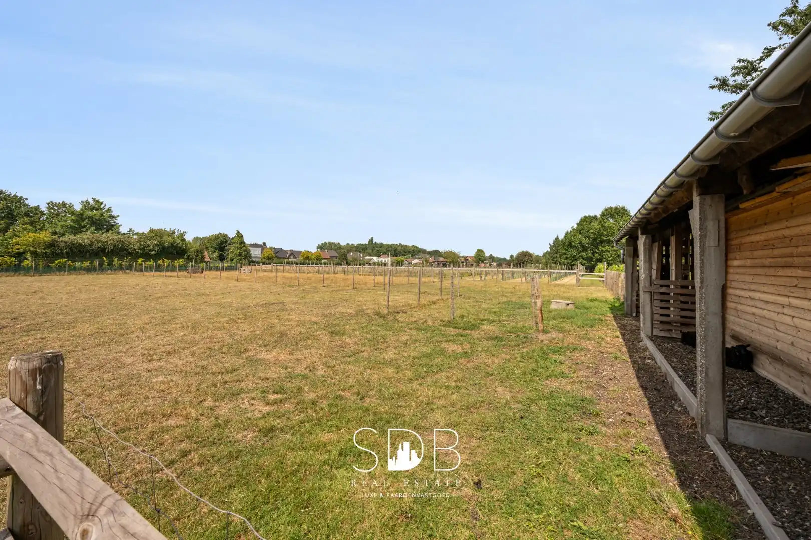 Wonen in Harmonie met de Natuur: Uw Exclusieve Landhuis op 1,5 Ha te Wachtebeke foto 2