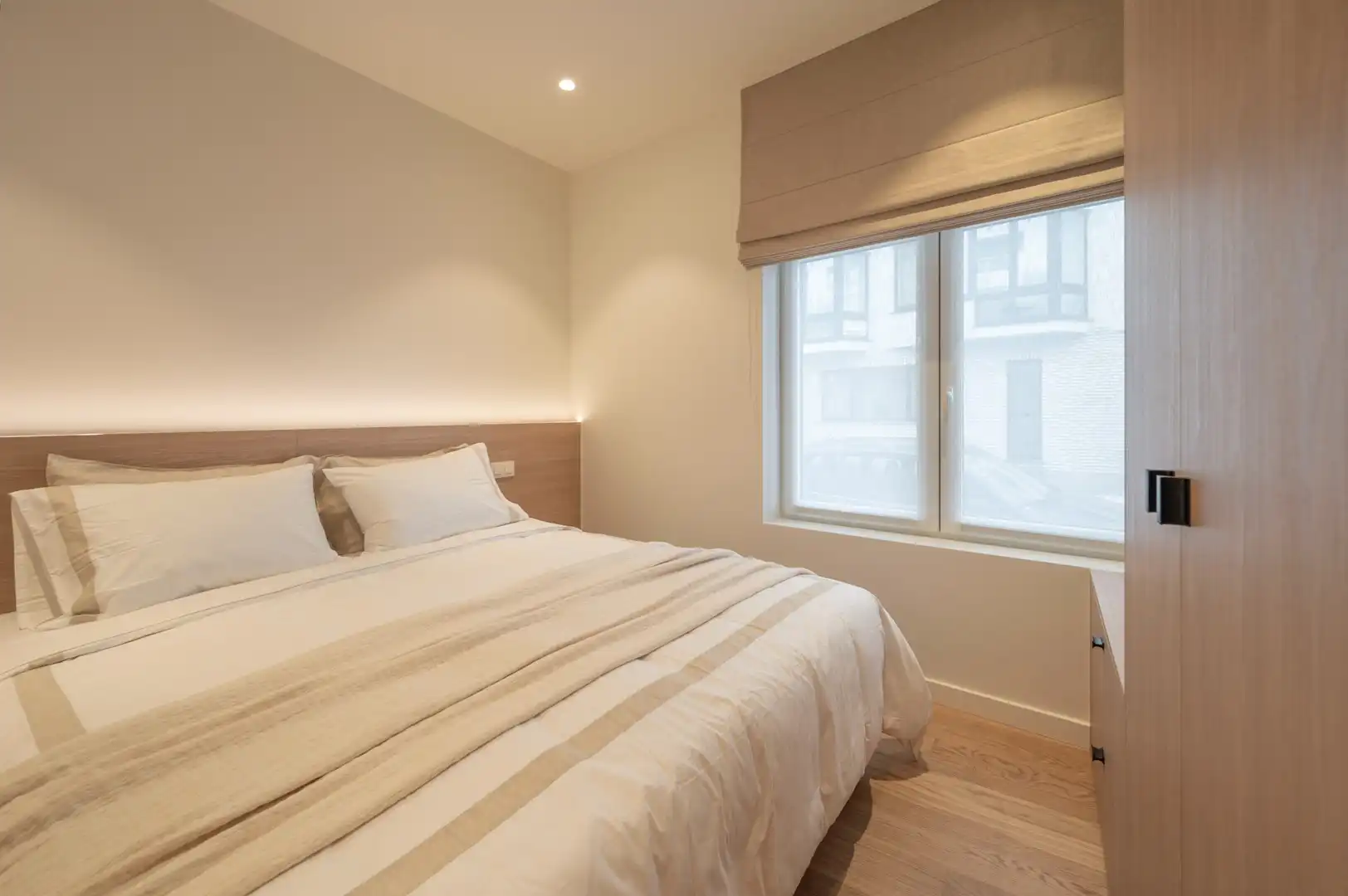 Gerenoveerd appartement met 2 slaapkamers en zeezicht foto 9