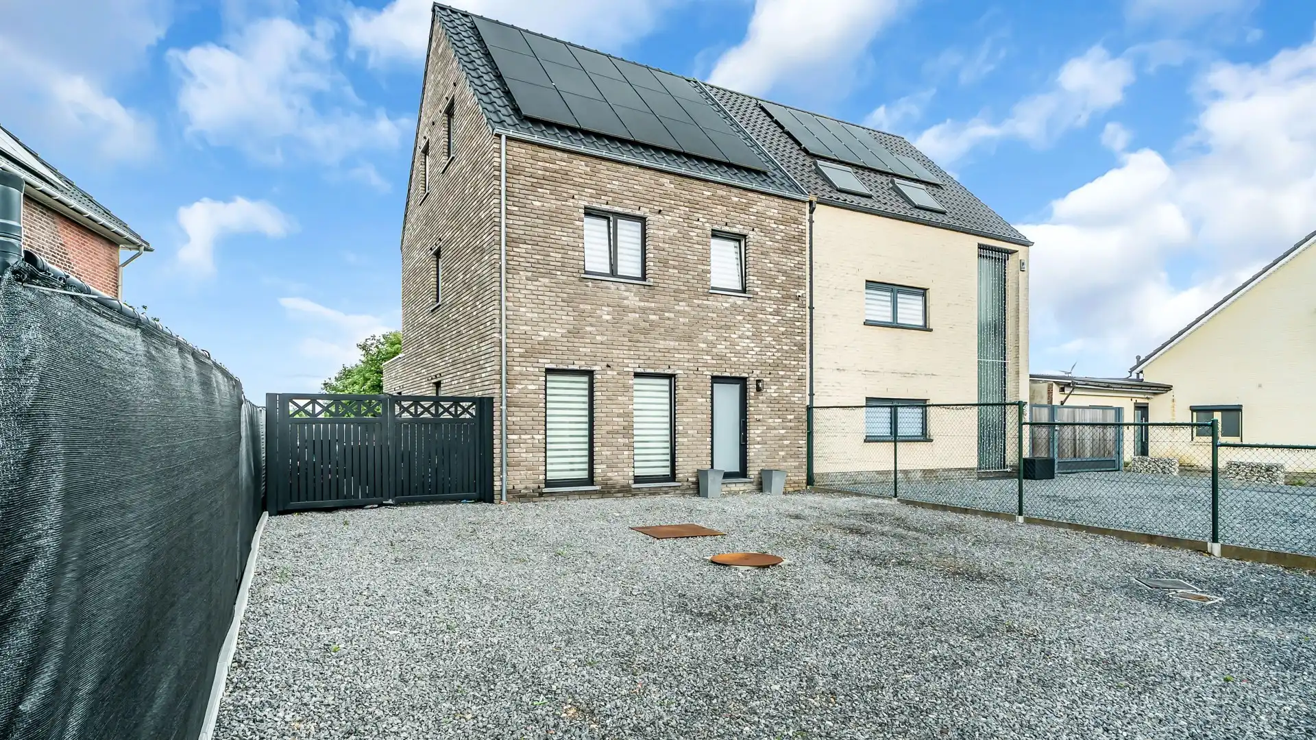 Huis te koop foto {{pictureIndex}}