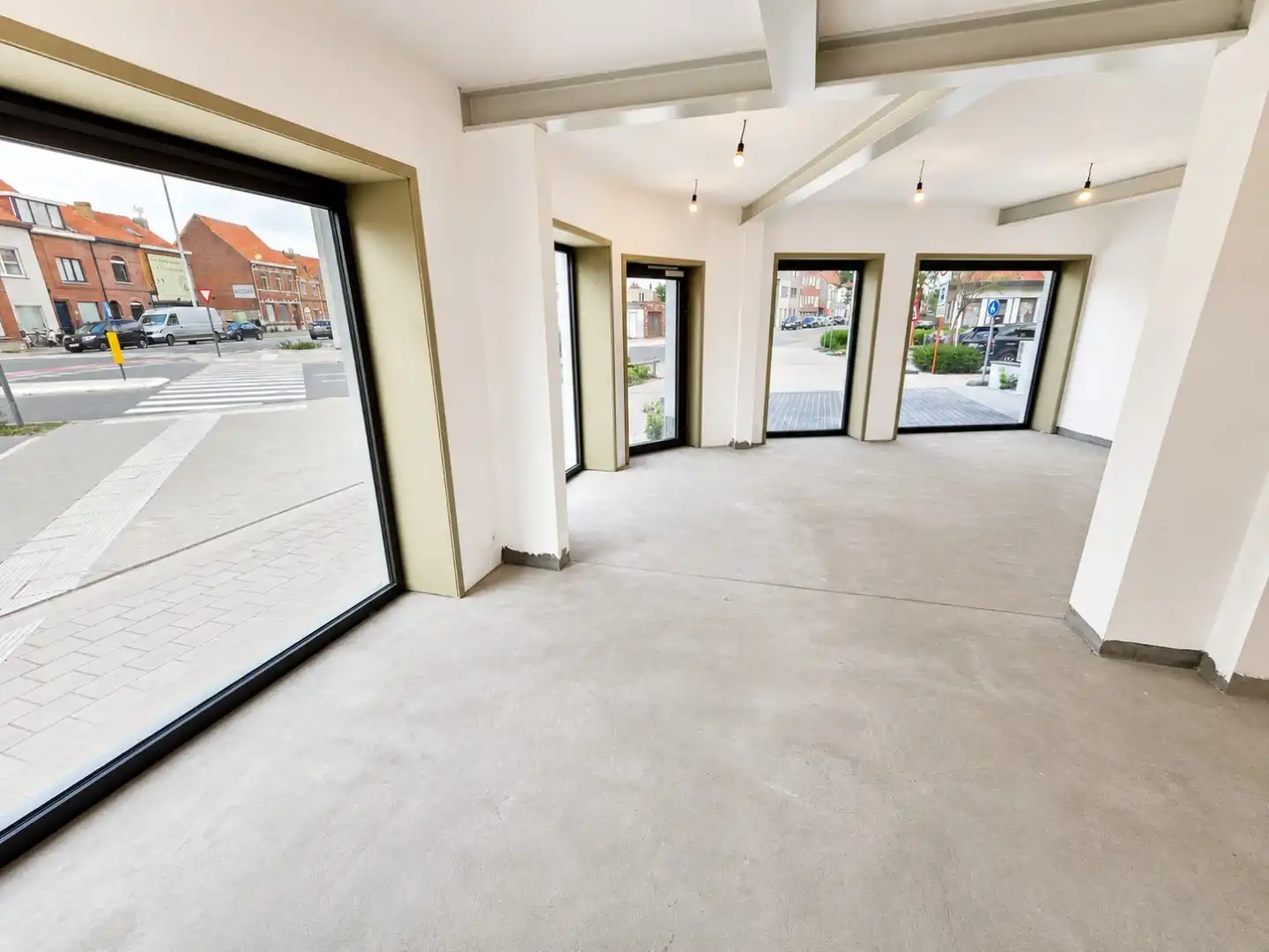 Handelspand op commerciële ligging  foto 8