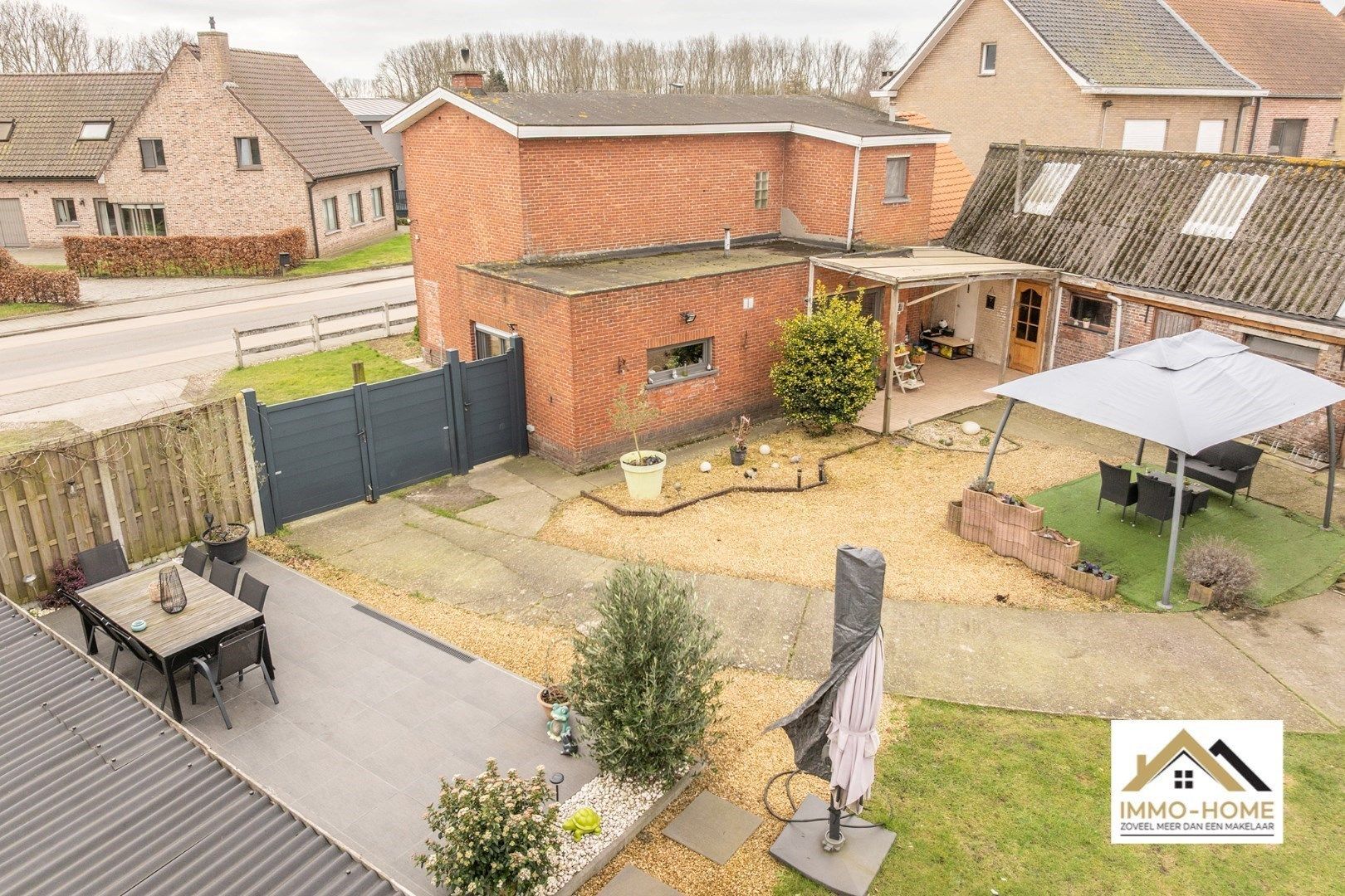 Ruime gerenoveerde woning met ruime grond!  foto 23