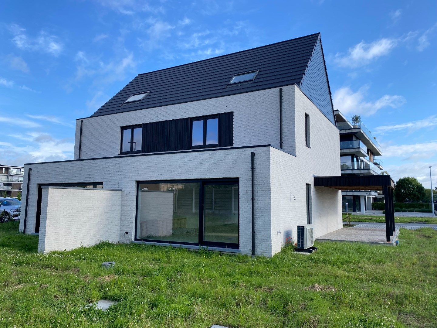 Energiezuinige, moderne NIEUWBOUWWONING TE KOOP !! foto 2