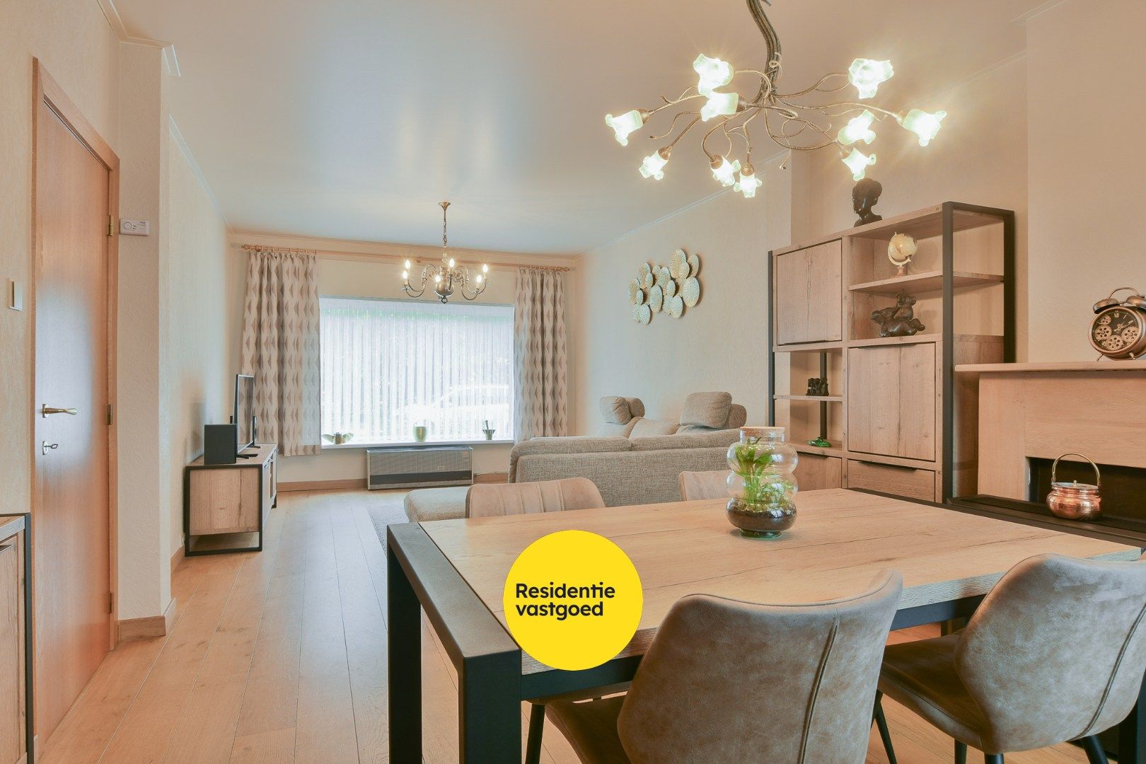 Verzorgde gezinswoning met zonnige tuin te St-Michiels foto 2