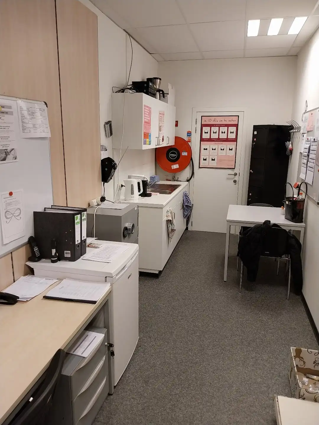 Ruime handelsruimte te huur op toplocatie in Houthalen foto 9