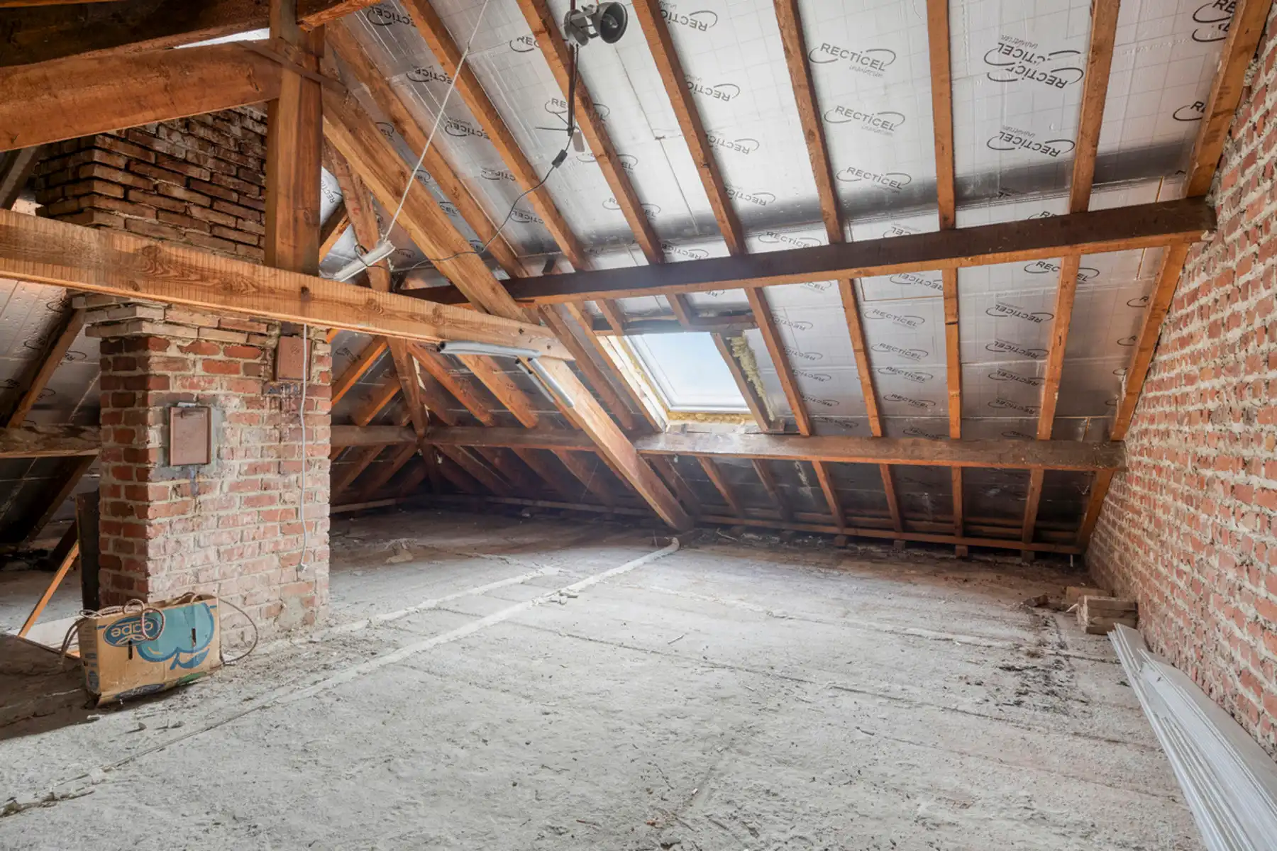 Ruime eengezinswoning in groene omgeving foto 17