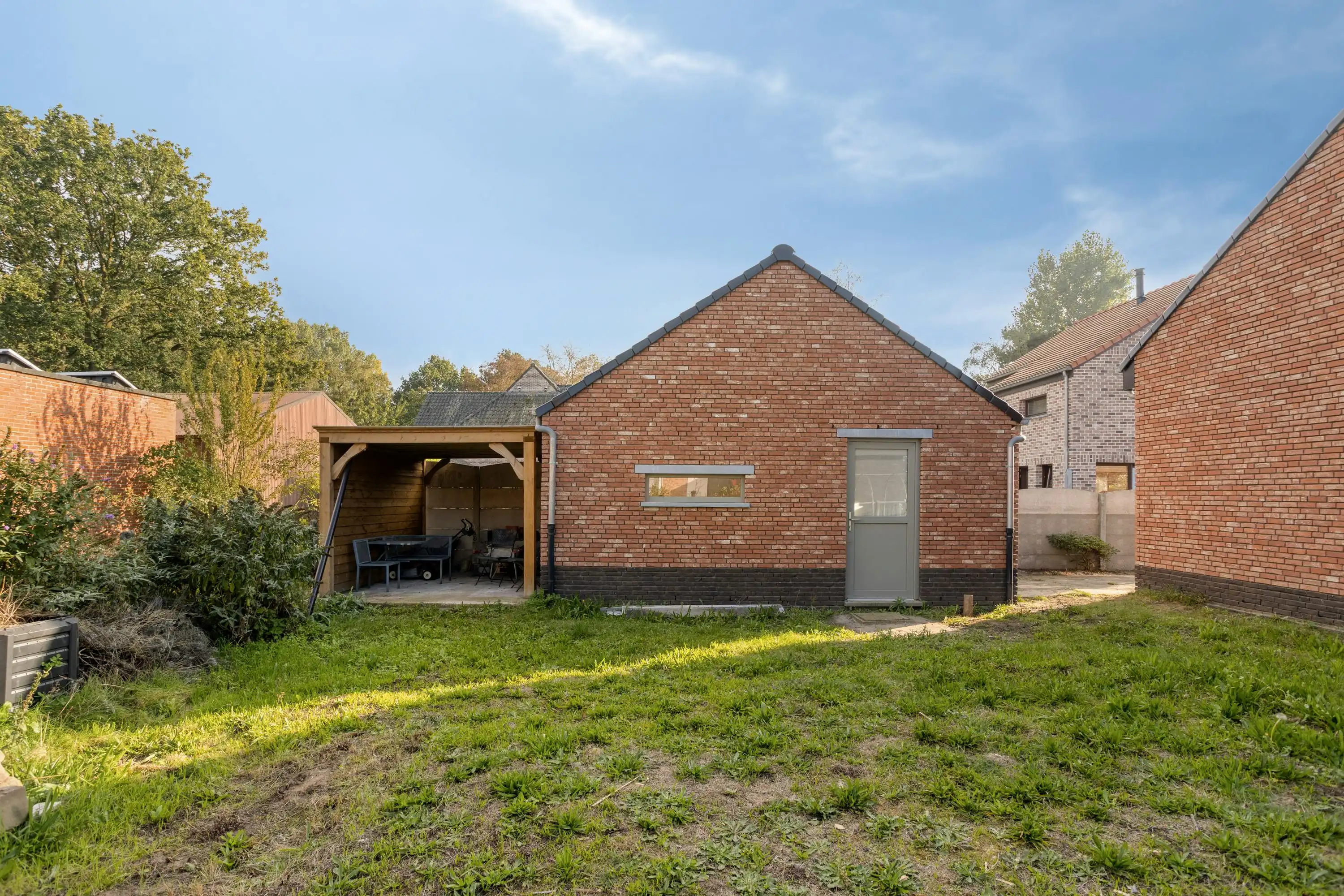 Vrijstaand, gelijkvloers huis met potentieel te Maldegem foto 8