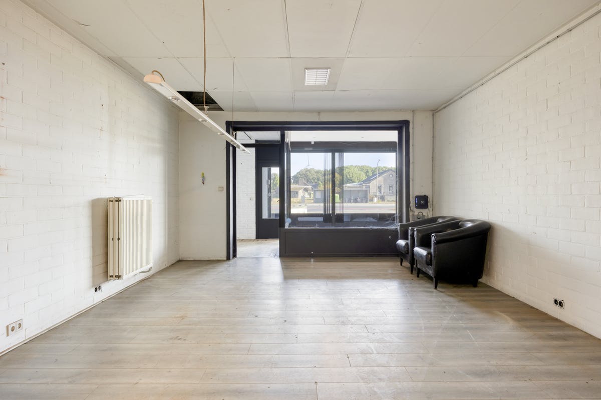 Magazijn met woonst en burelen in Adegem (Maldegem) foto 14