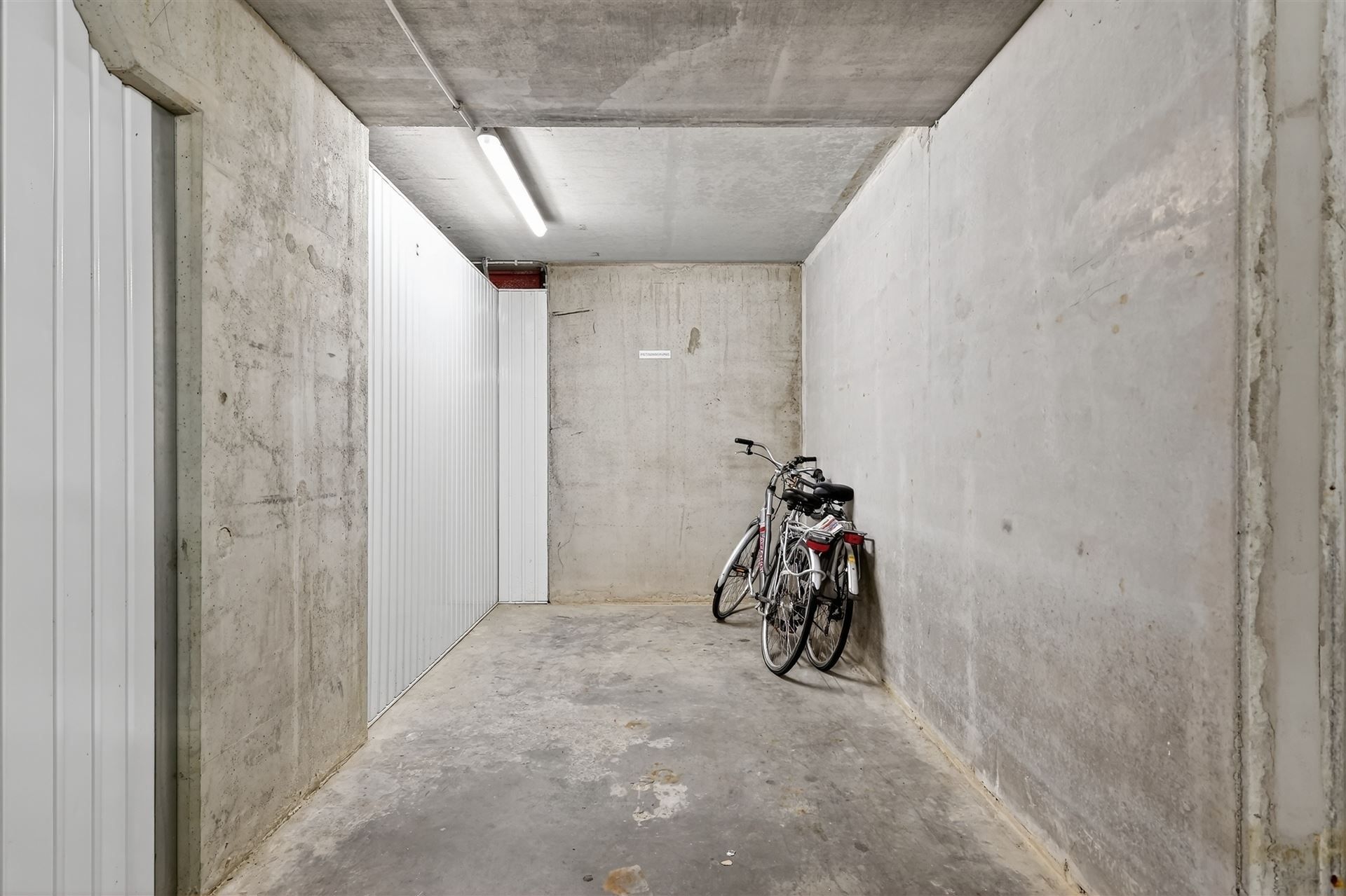 JACHTHAVEN / TERRAS / MOGL AANK GARAGE foto 31