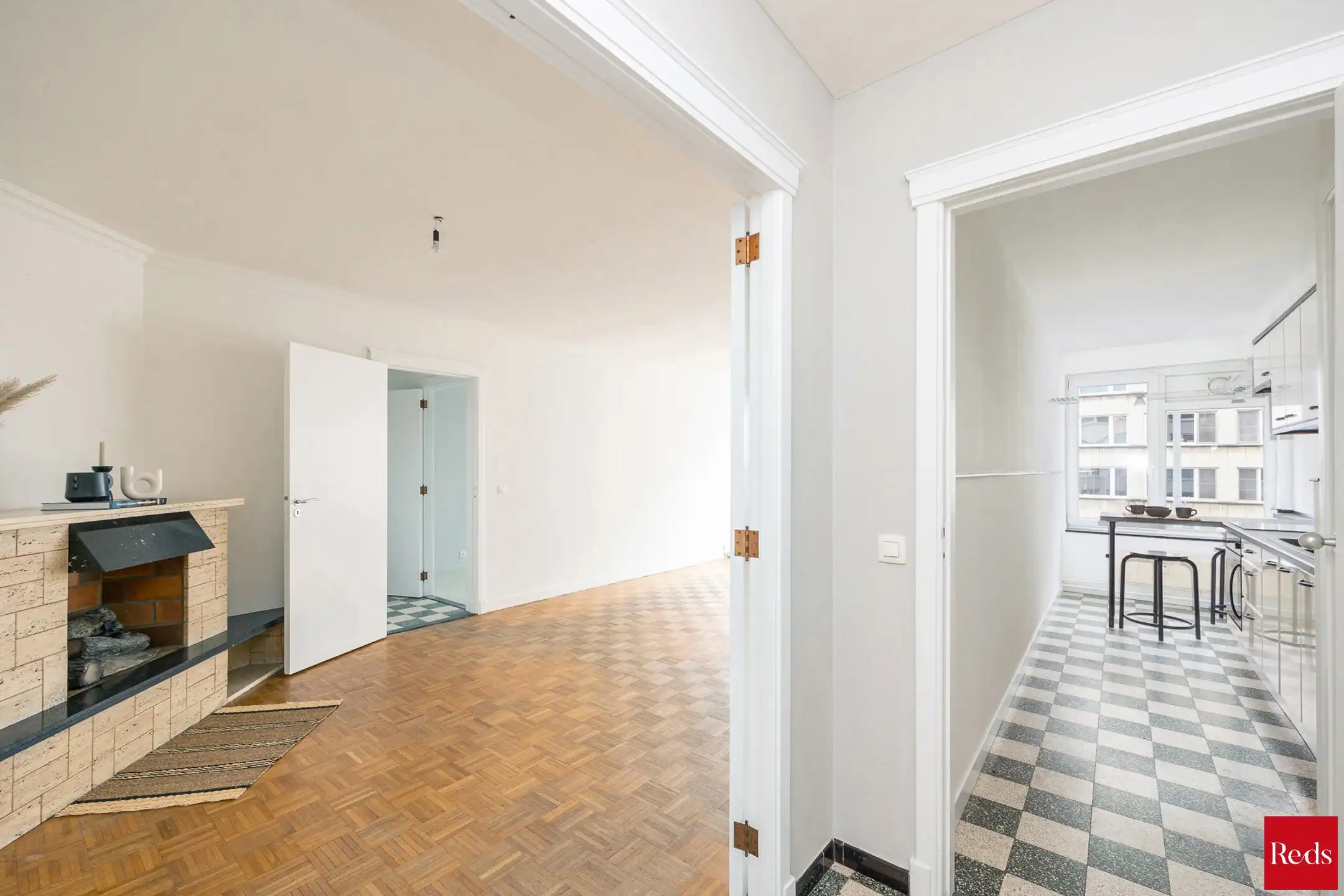 Tweeslaapkamer appartement met autostaanplaats foto 6