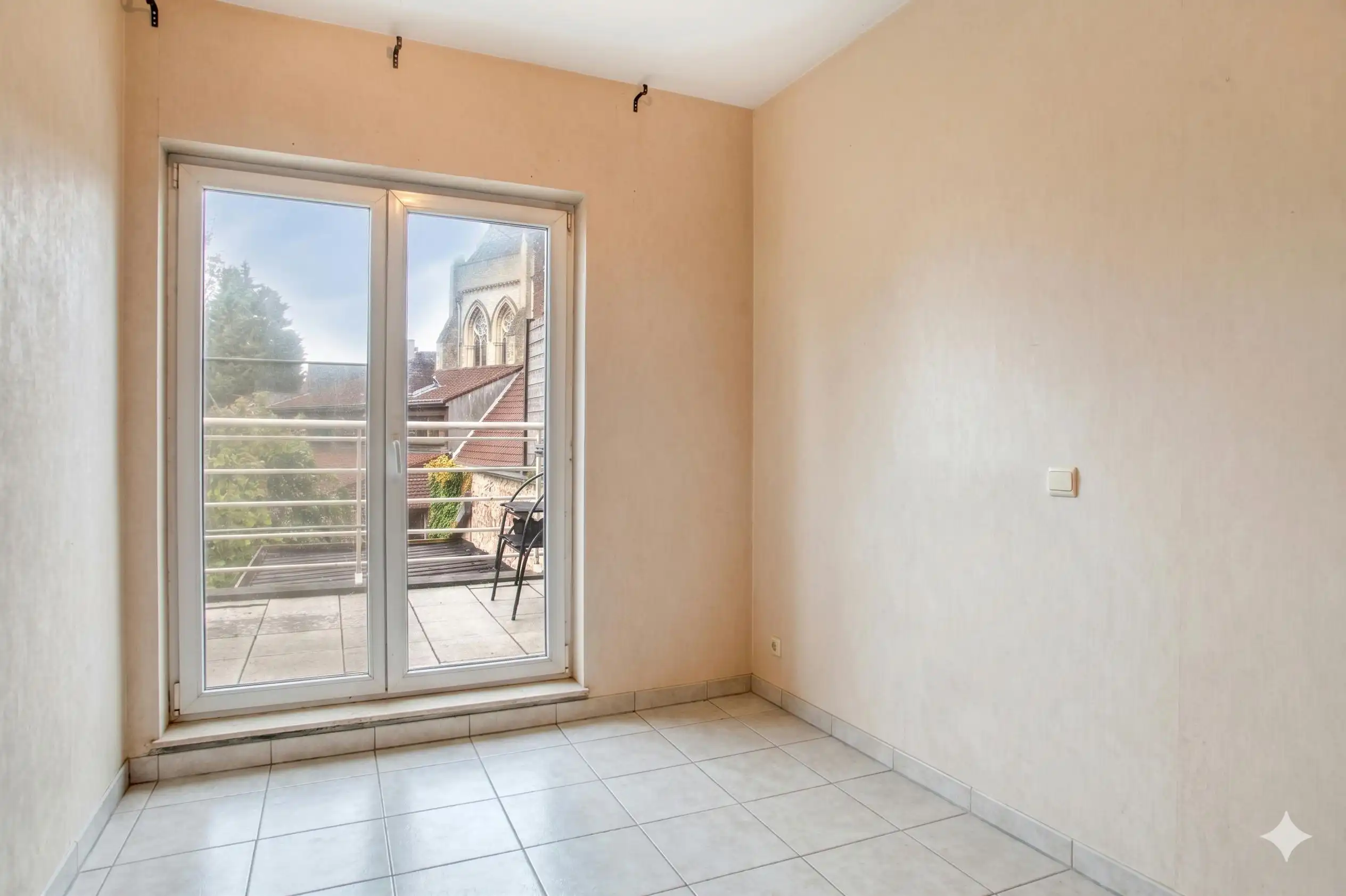 Instapklaar appartement met ruim terras in centrum Poperinge foto 11