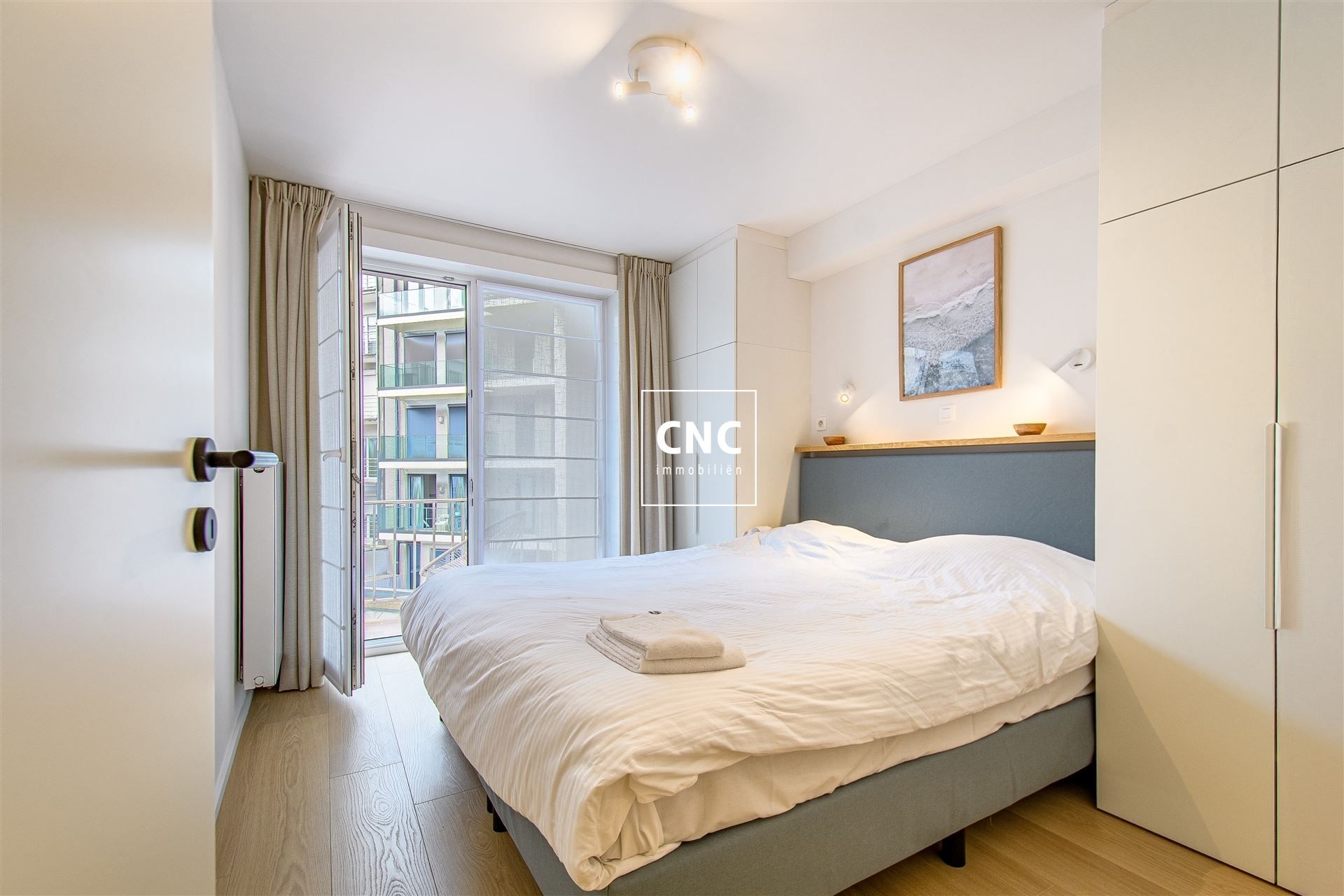 Elegant Gerenoveerd Appartement op 50 Meter van het Strand foto 3