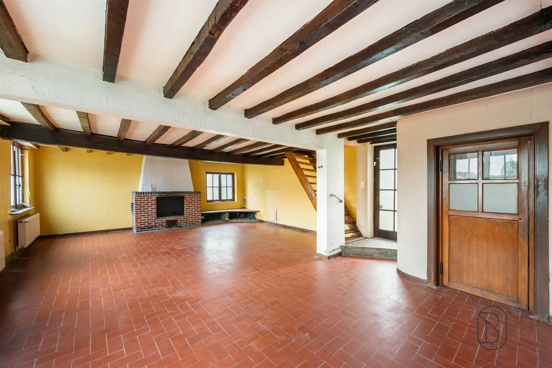Charmante te renoveren fermette met 2 garages in Ronse foto 5