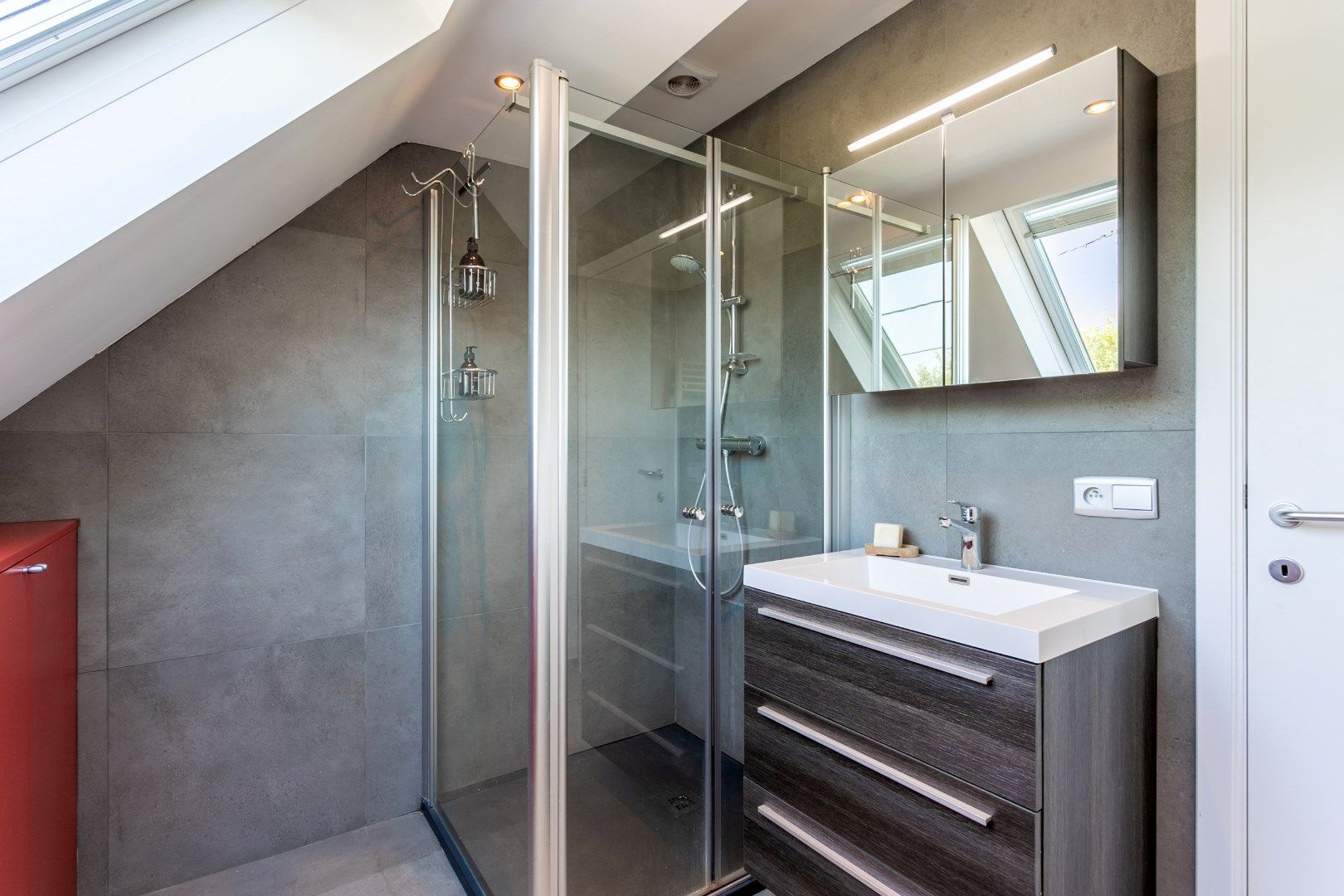 Instapklare woning met 3 slpks, garage en tuin te Halle foto 21