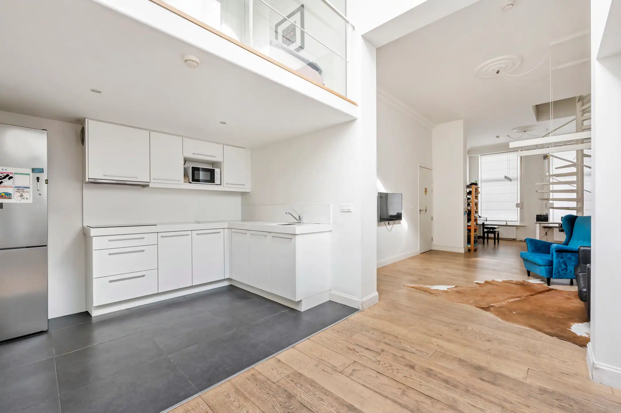 ANTWERPEN-Duplex-appartement met herenhuis karakter! foto 5