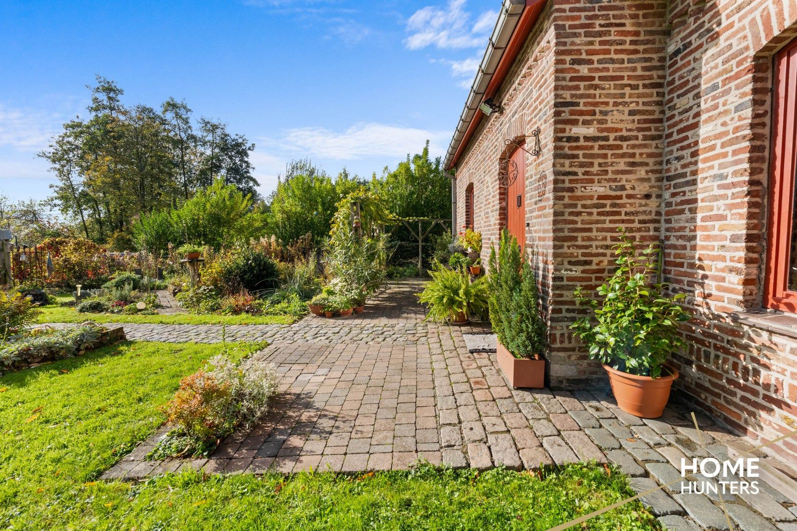 Te renoveren woning op royaal perceel van 4829m² in oase van groen en rust foto 13