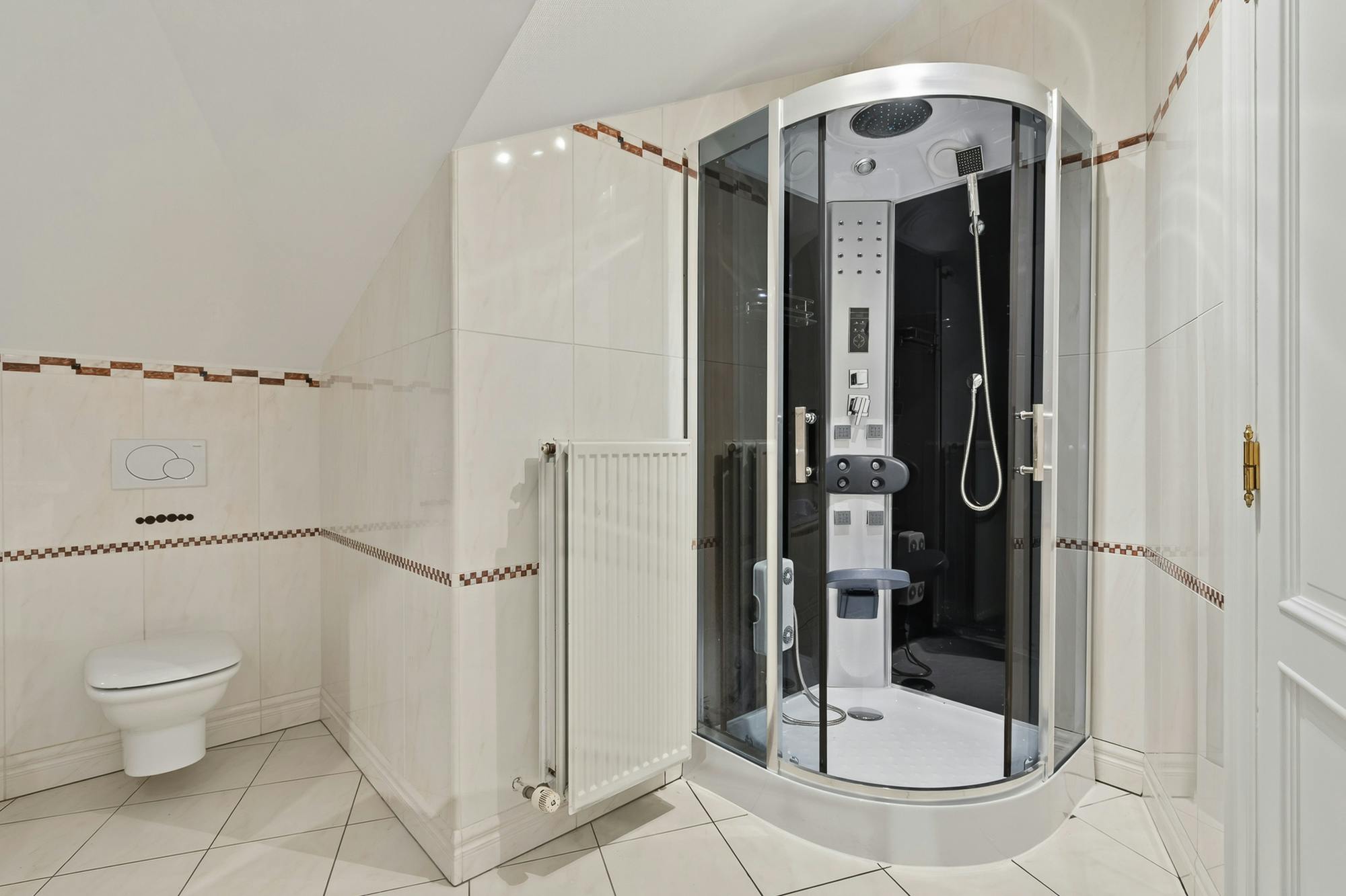 residentieel gelegen villa op 3490 m² te koop in Lichtaart foto 32