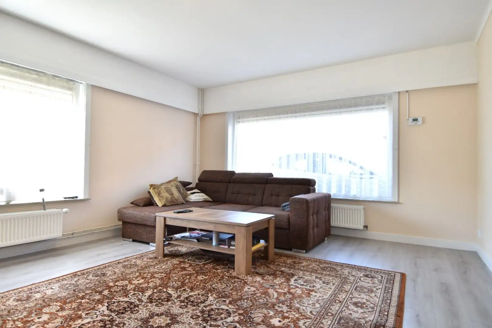 Statige HOB met 3 slaapkamers, garage en zonnige tuin te koop vlakbij centrum-Kortrijk foto 2