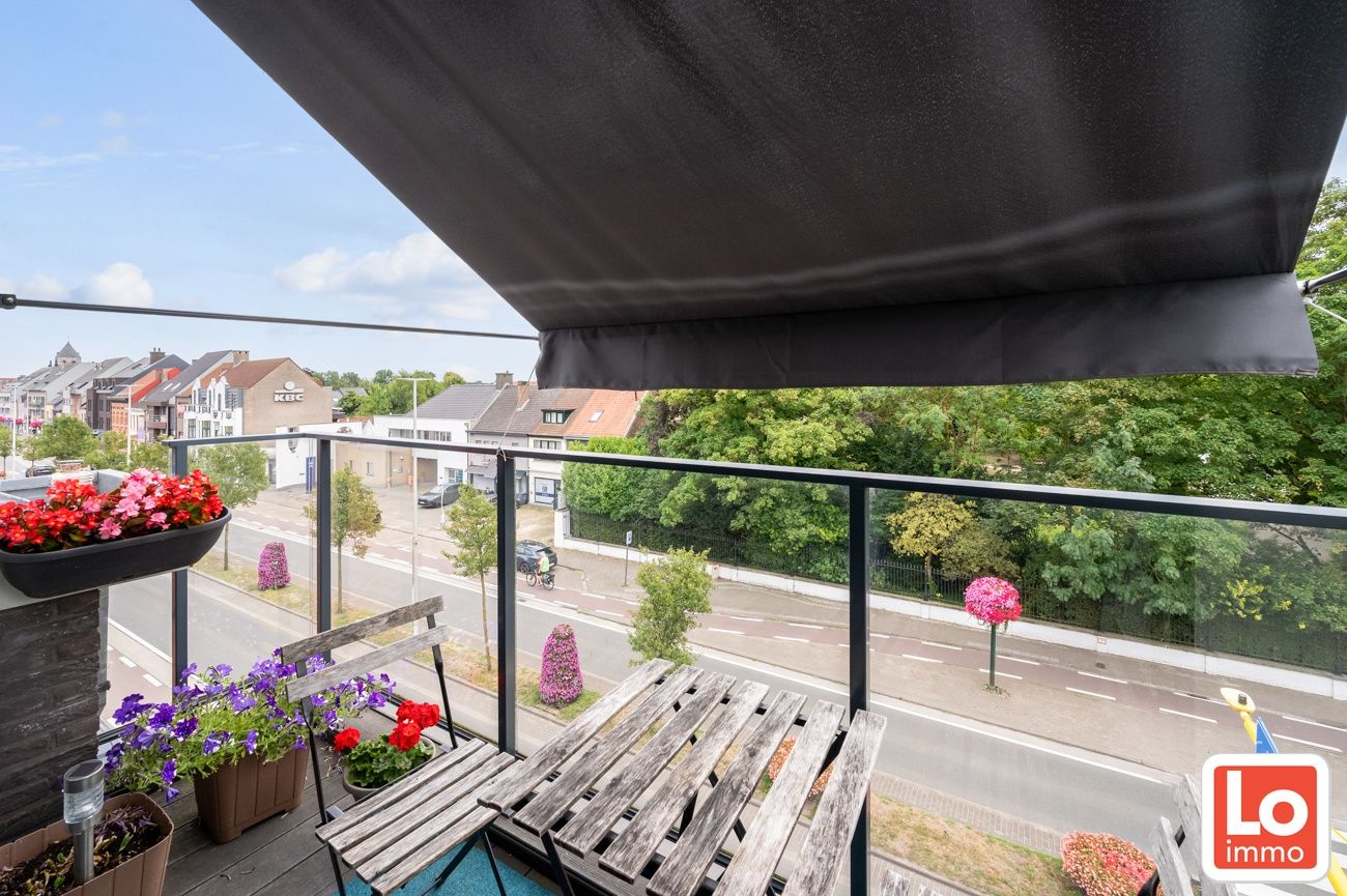 Mooi appartement met 3 slaapkamers, 2 badkamers en autostaanplaats in Centrum Lochristi foto 6