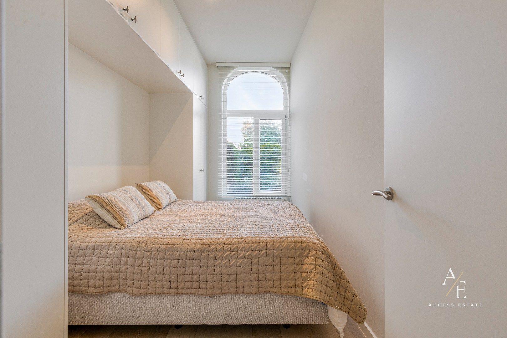 DUINBERGEN - Gerenoveerd appartement met garage! foto 8