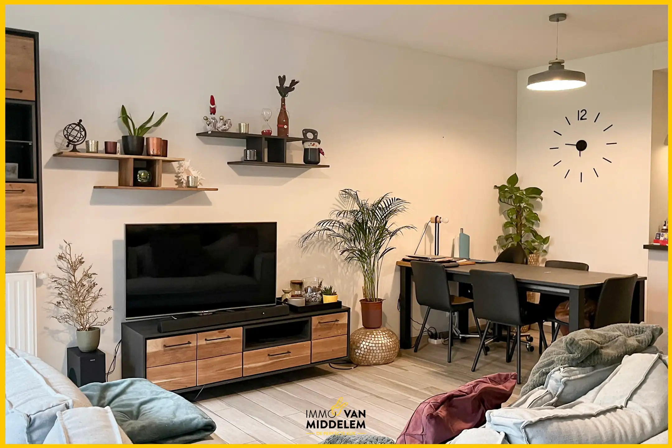 GELIJKVLOERS APPARTEMENT MET 3 SLAAPKAMERS EN STAANPLAATS foto 4