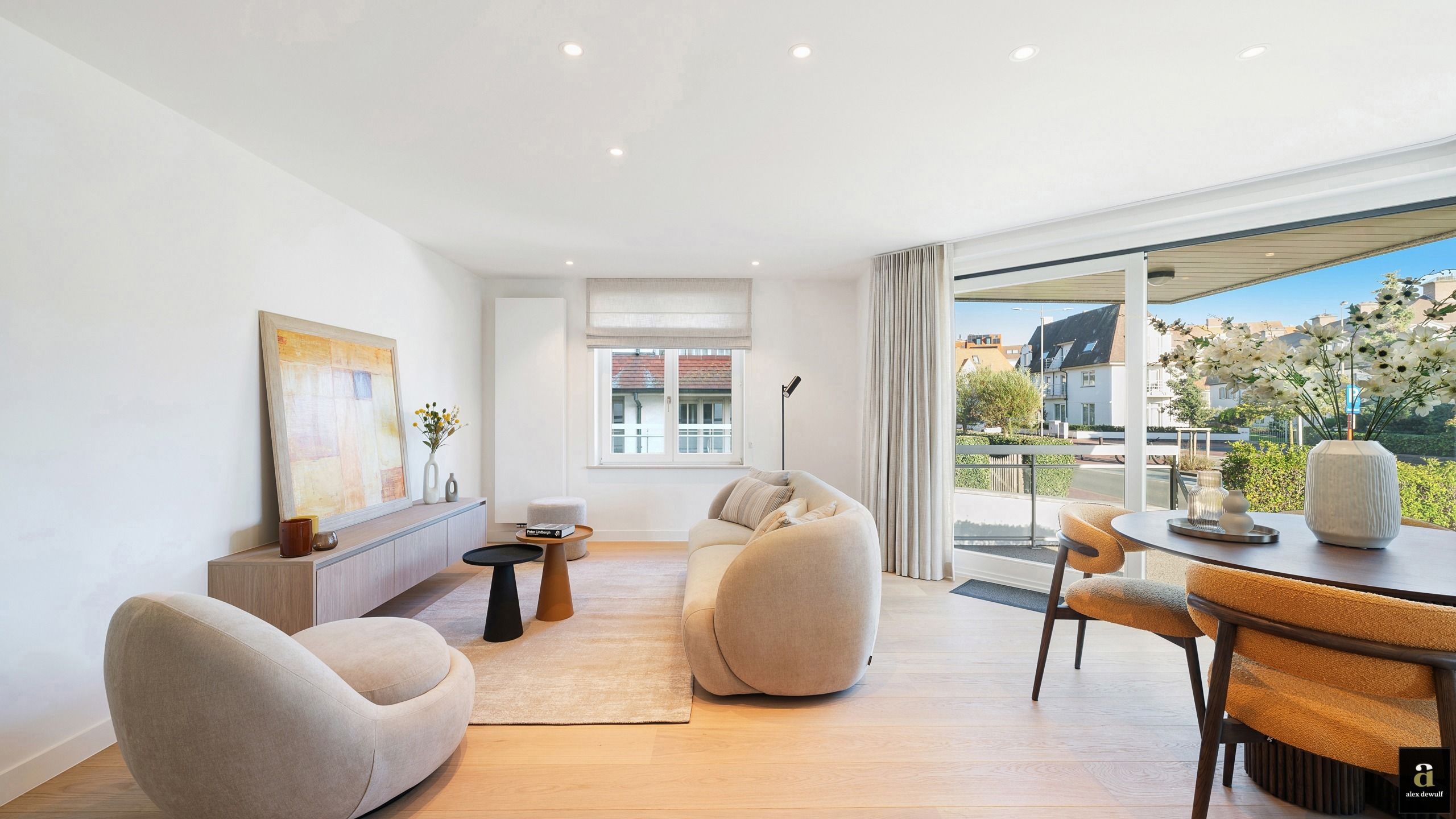 Zuidgericht tuinappartement in Bayauxlaan nabij Rubensplein  foto {{pictureIndex}}