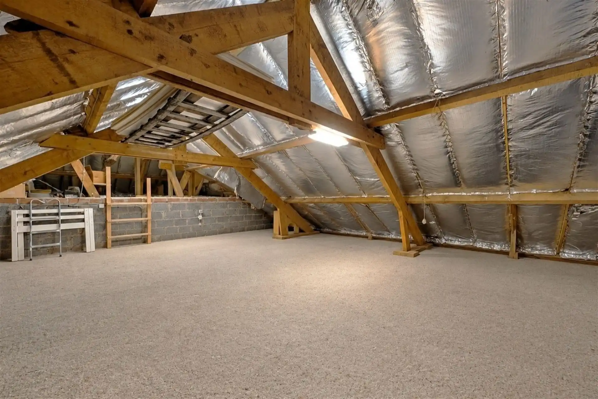 Hoekwoning met 4 slaapkamers in Veldwezelt foto 14