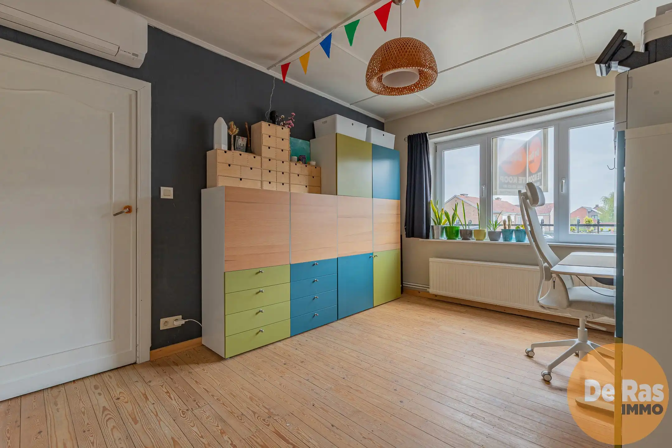 BURST - Ruime gezinswoning met 5 slaapkamers, garage en tuin foto 10