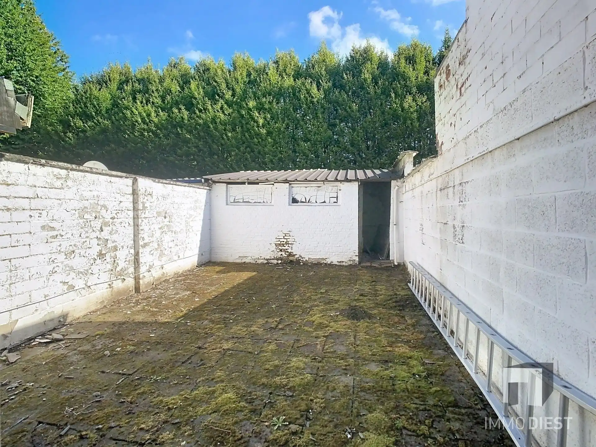Rijwoning met 2 slaapkamers en stadstuin op gunstige locatie foto 26