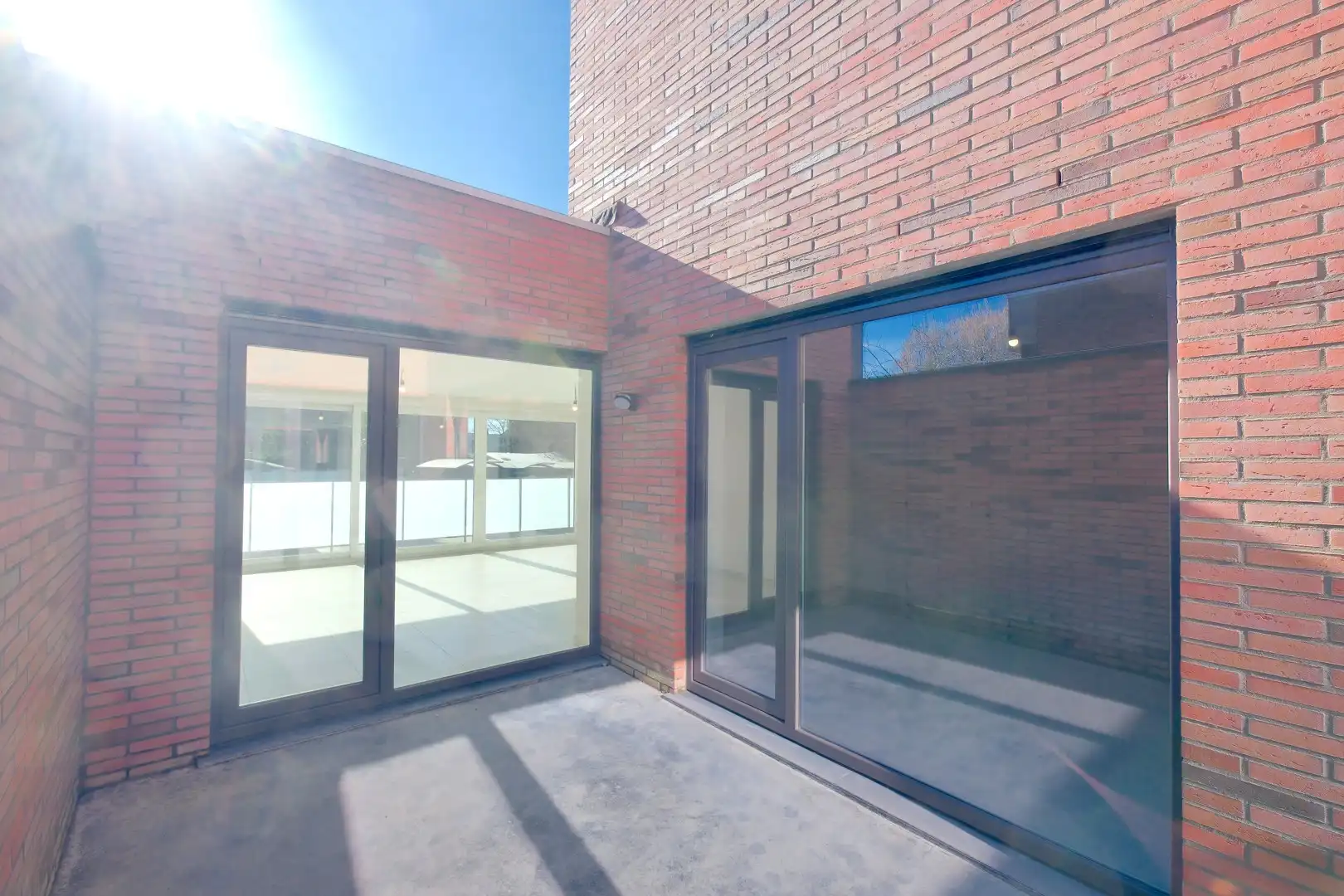 Gelijkvloers app met 2 slaapkamers, ruim terras en binnenkoer! foto 11