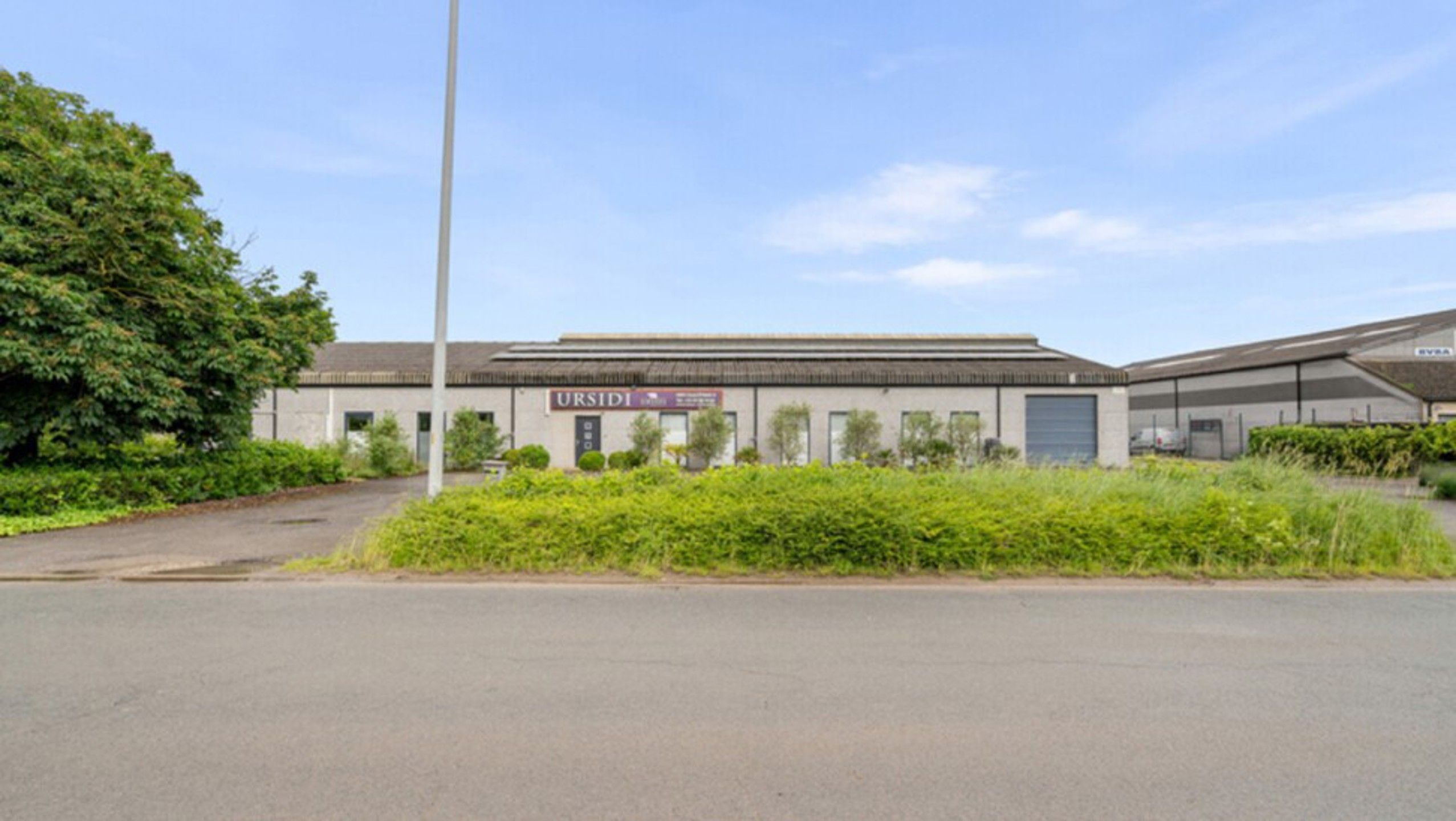 Multifunctioneel bedrijfsgebouw te koop foto 3