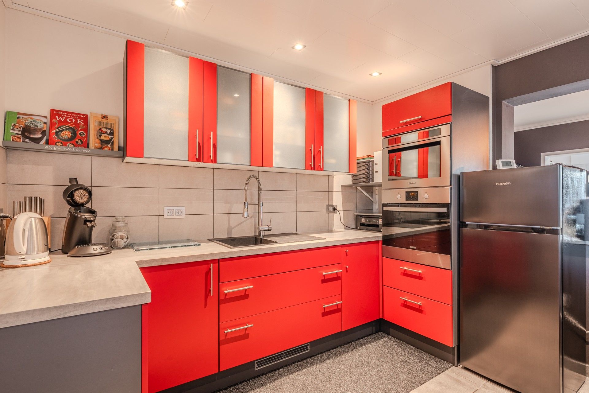 Ruime gezinswoning met garage en tuin in het rustige Pervijze. foto 8