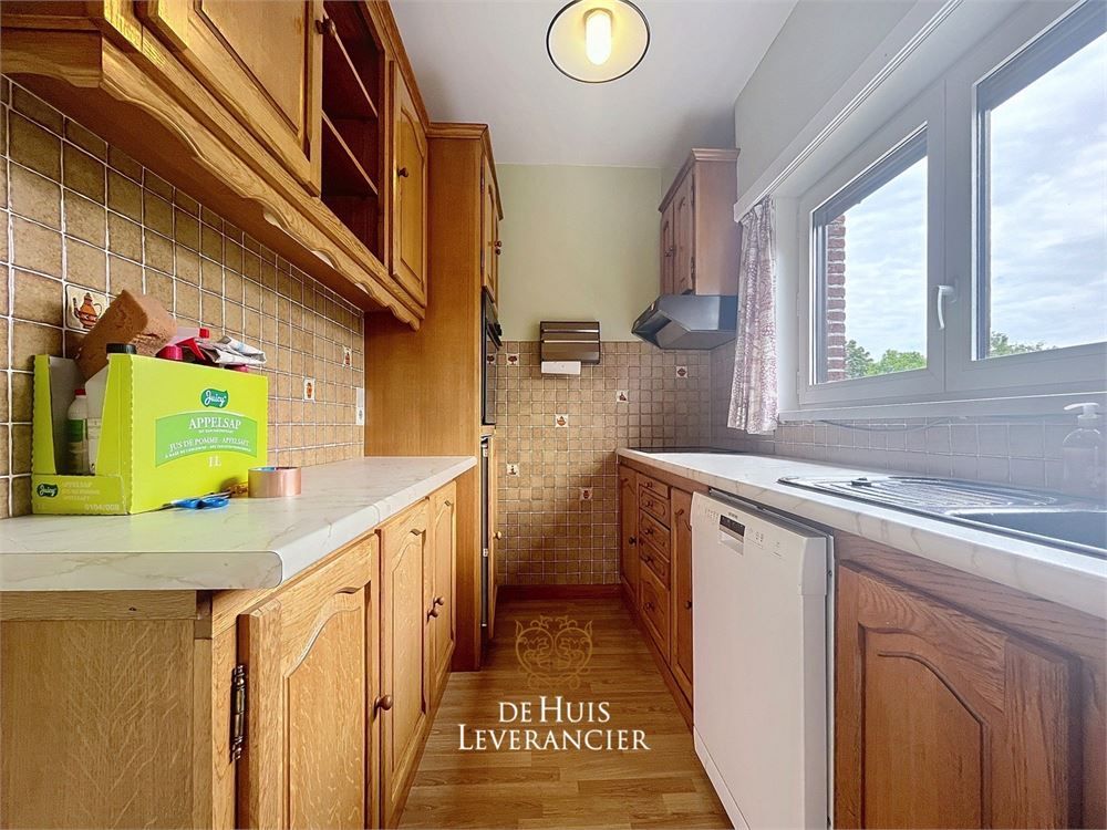 Een huis met potentieel in een buurt met toekomst ! foto 8