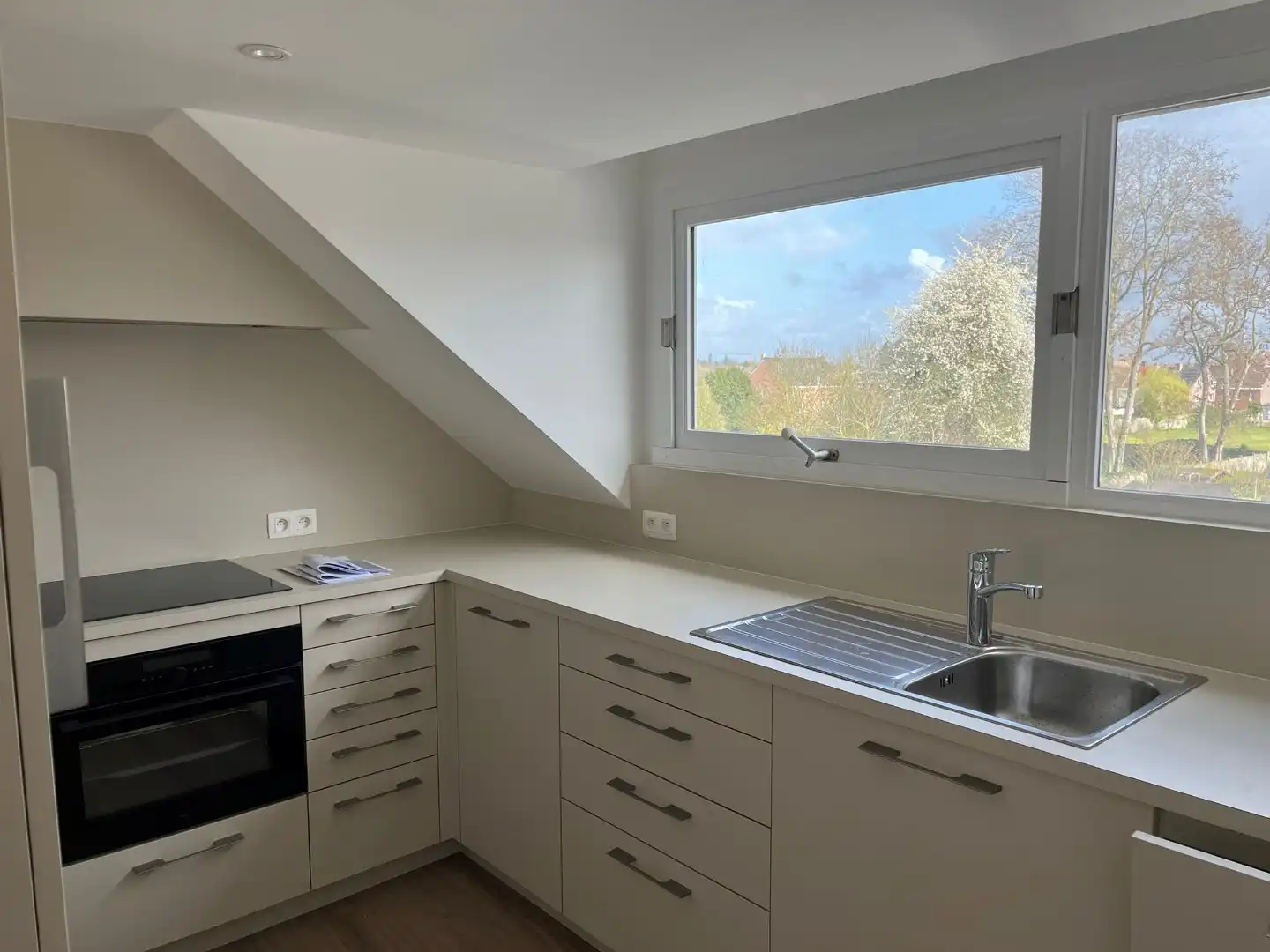 Een volledig vernieuwd duplex-appartement! foto 7