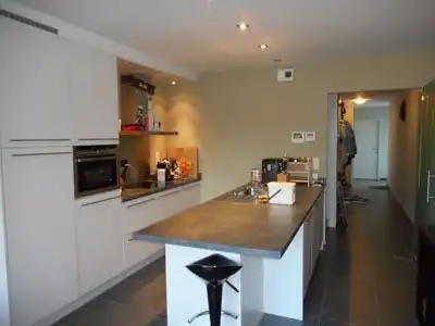 Modern gelijkvloers appartement te Kuringen foto 4