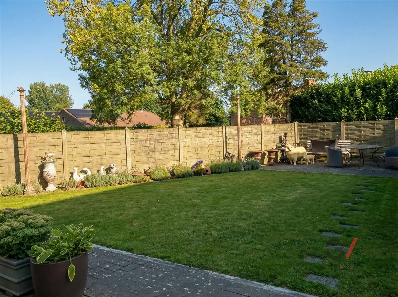 Commercieel gebouw op toplocatie foto 24