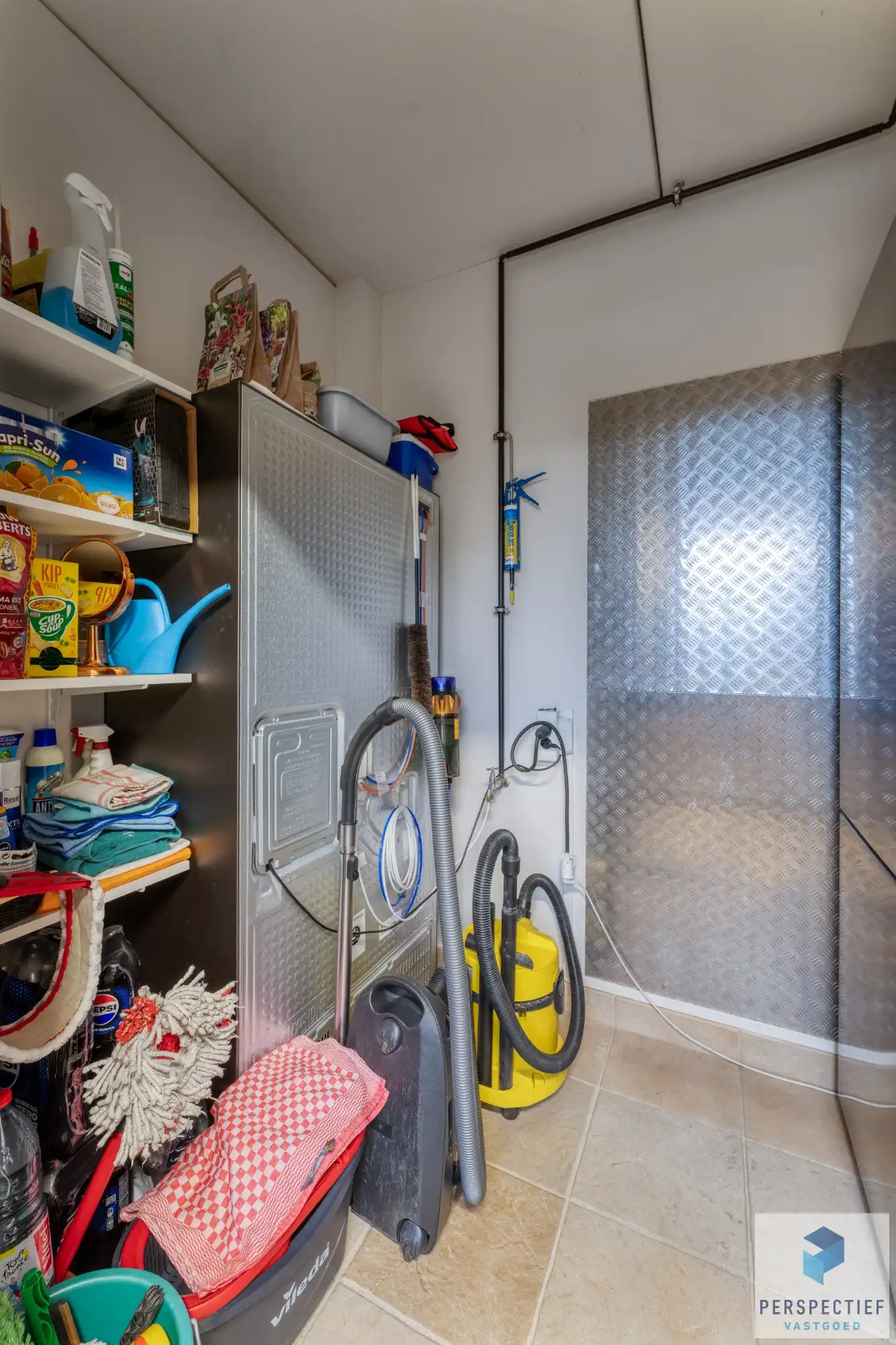 Centraal gelegen villa  met mooie tuin op 734 m² foto 15