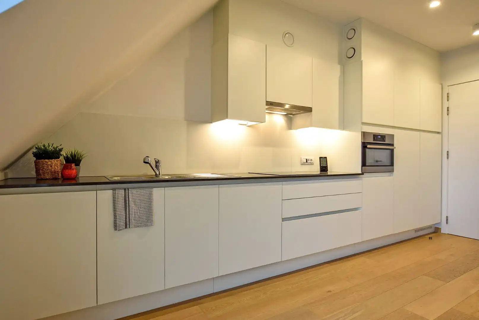 Prachtig 1-slaapkamerappartement (assistentiewoning) in Residentie Clarenhof, uniek wonen in hartje Nieuwpoort.  foto 5