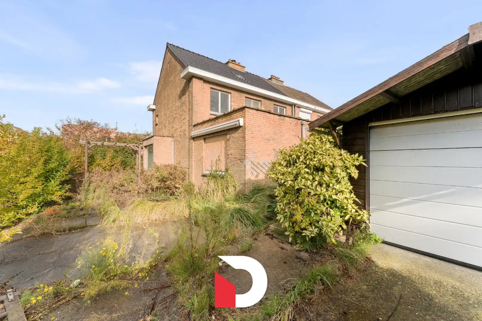 Te renoveren hoekwoning met garage en tuin  foto 15