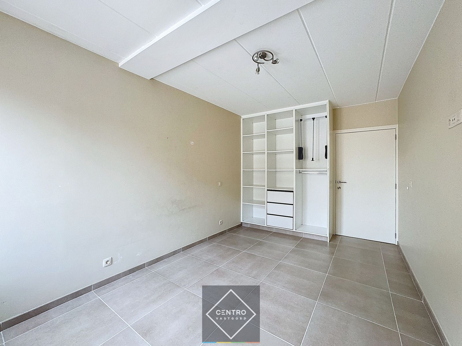 Ruim ENERGIEZUINIG appartement met 2 slpks én met DUBBELE garage! foto 14