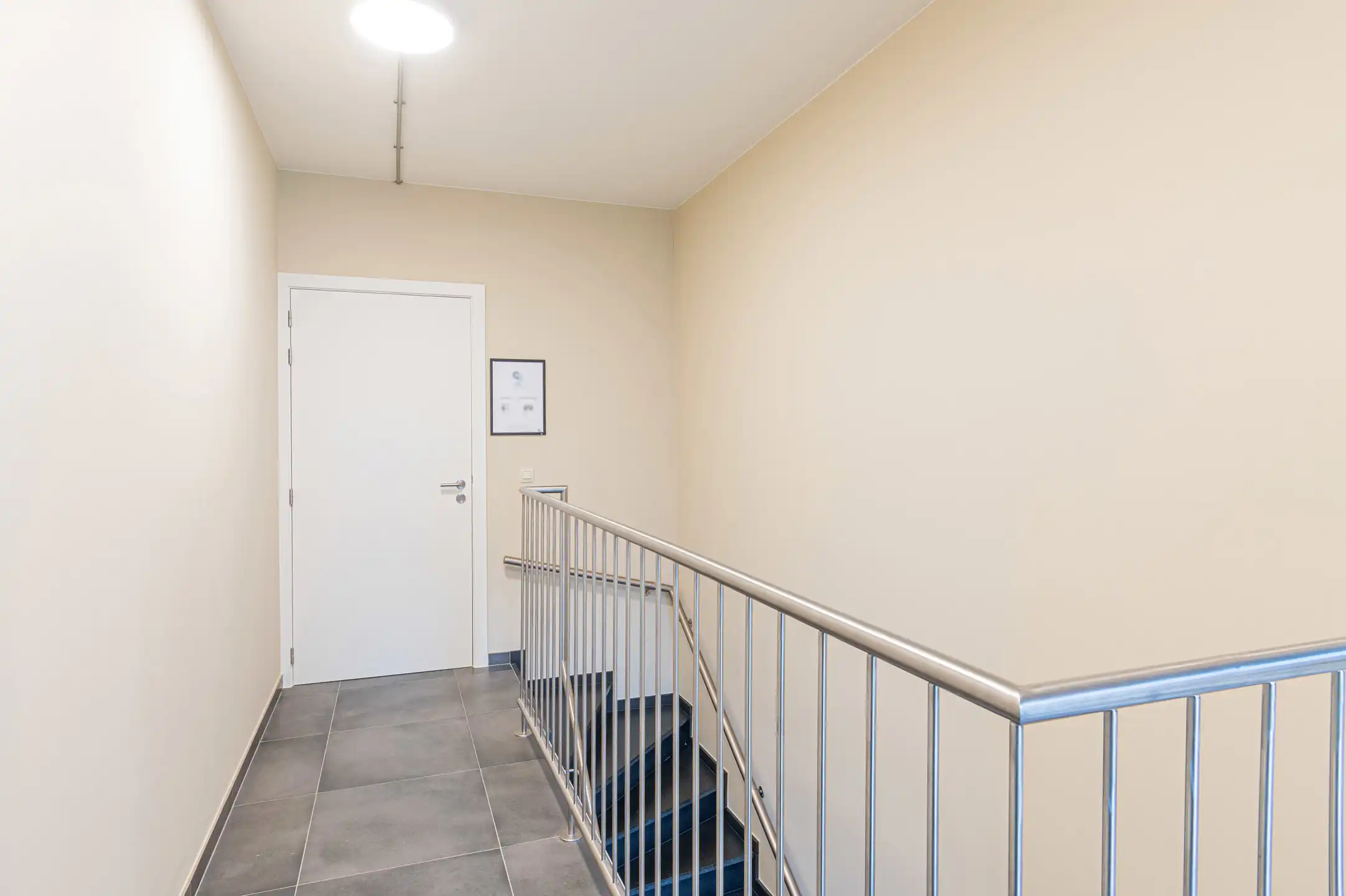 Veelzijdige en lichtrijke kantoorruimte! foto 9