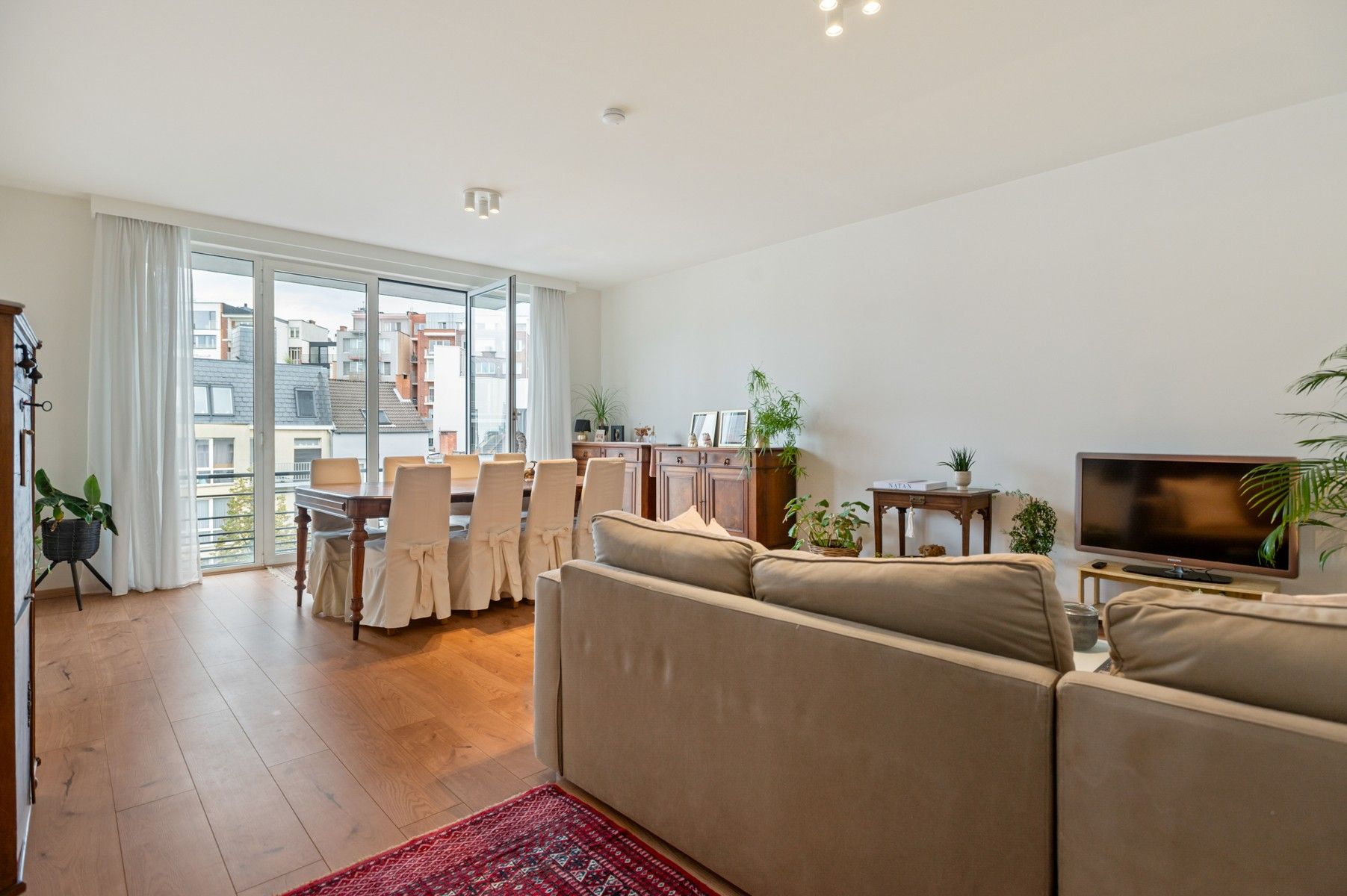 Lichtrijk appartement op toplocatie foto 2