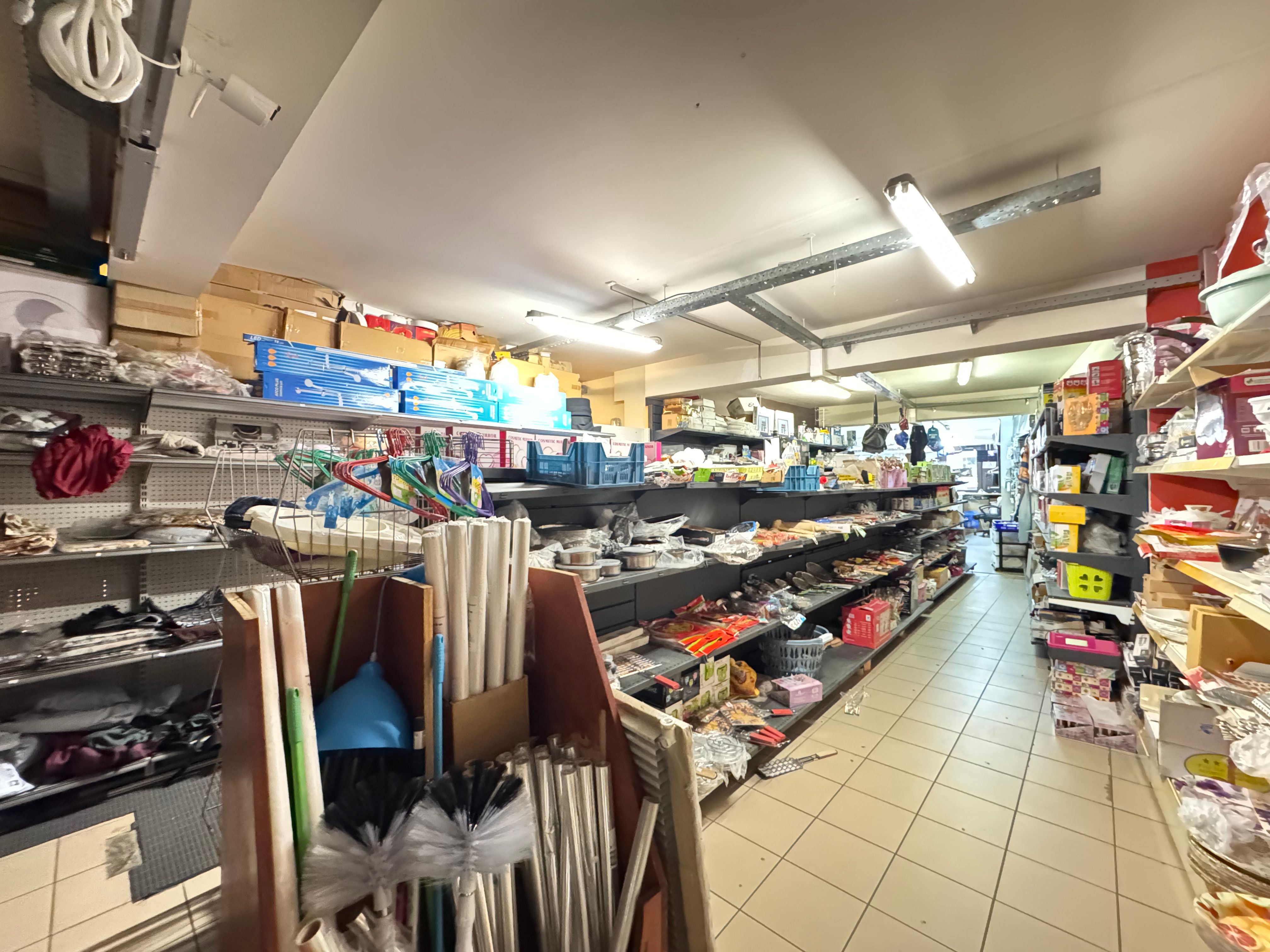 Handelsgelijkvloers 150m² + garage 20m² foto 8