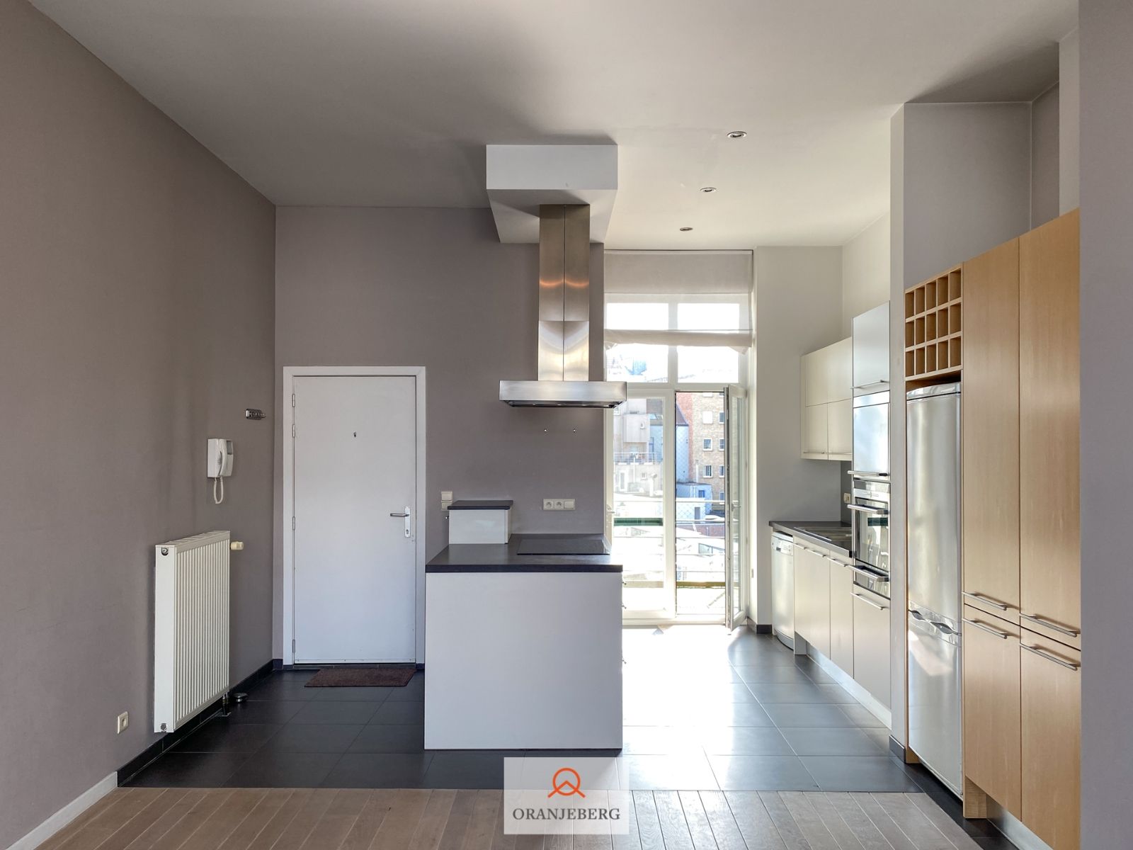Mooi 2 slaapkamerappartement met uniek terras en autostaanplaats aan de Zuid foto 3