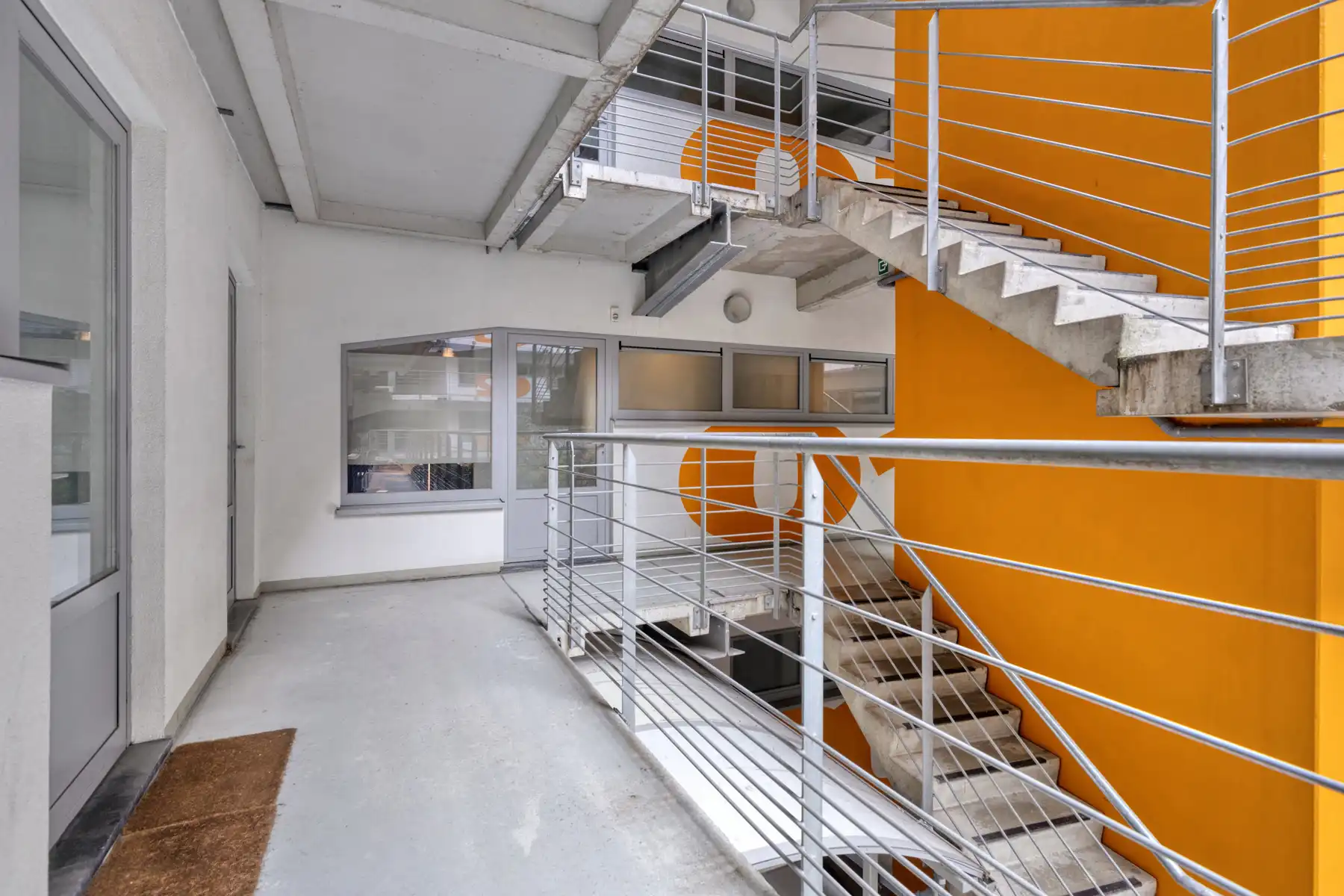 Instapklaar Loftappartement met ruim terras foto 15