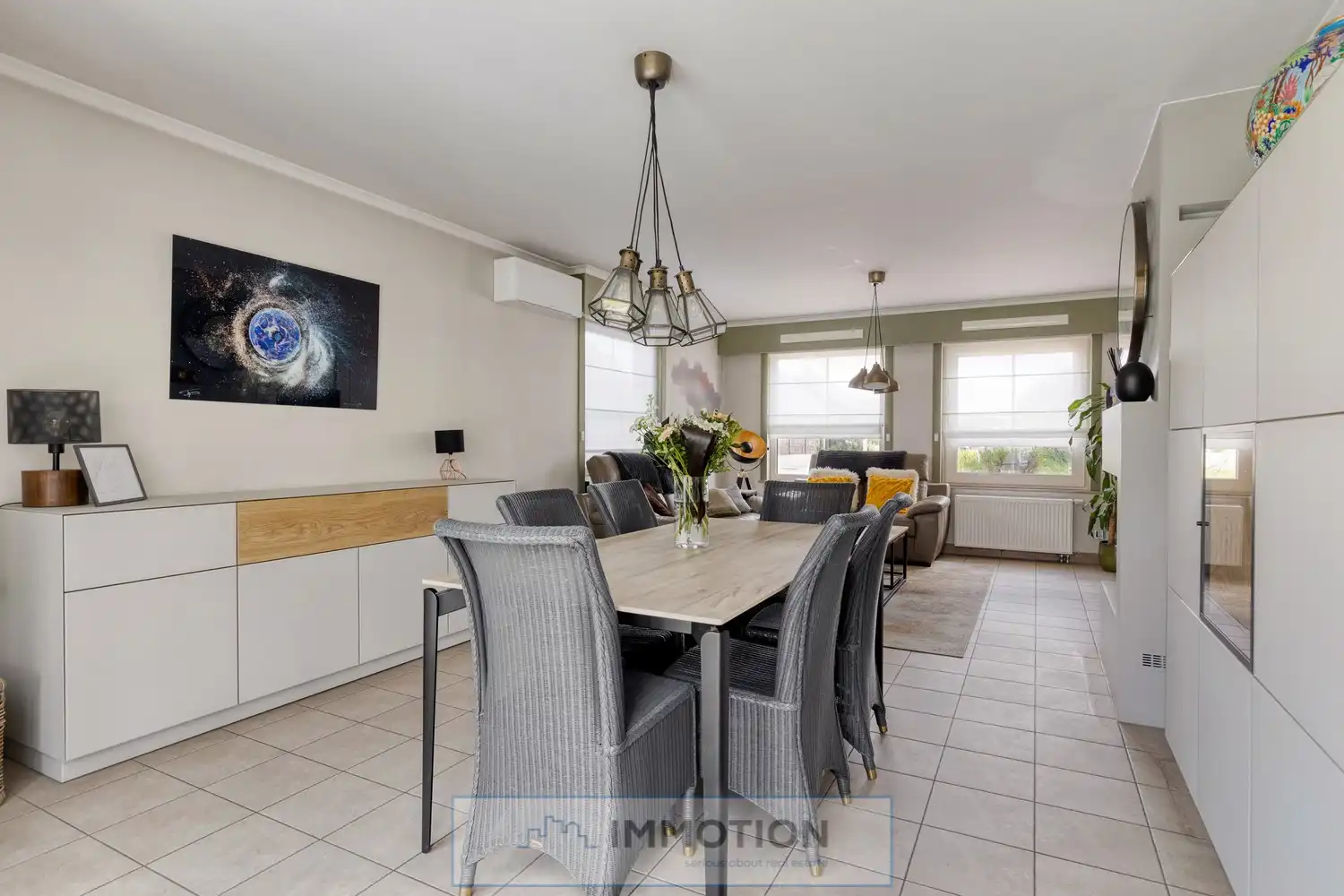 Halfopen gezinswoning met 3 slaapkamers, tuinkamer en poolhouse - Kijkdag met biedmoment op 27/06 foto 5