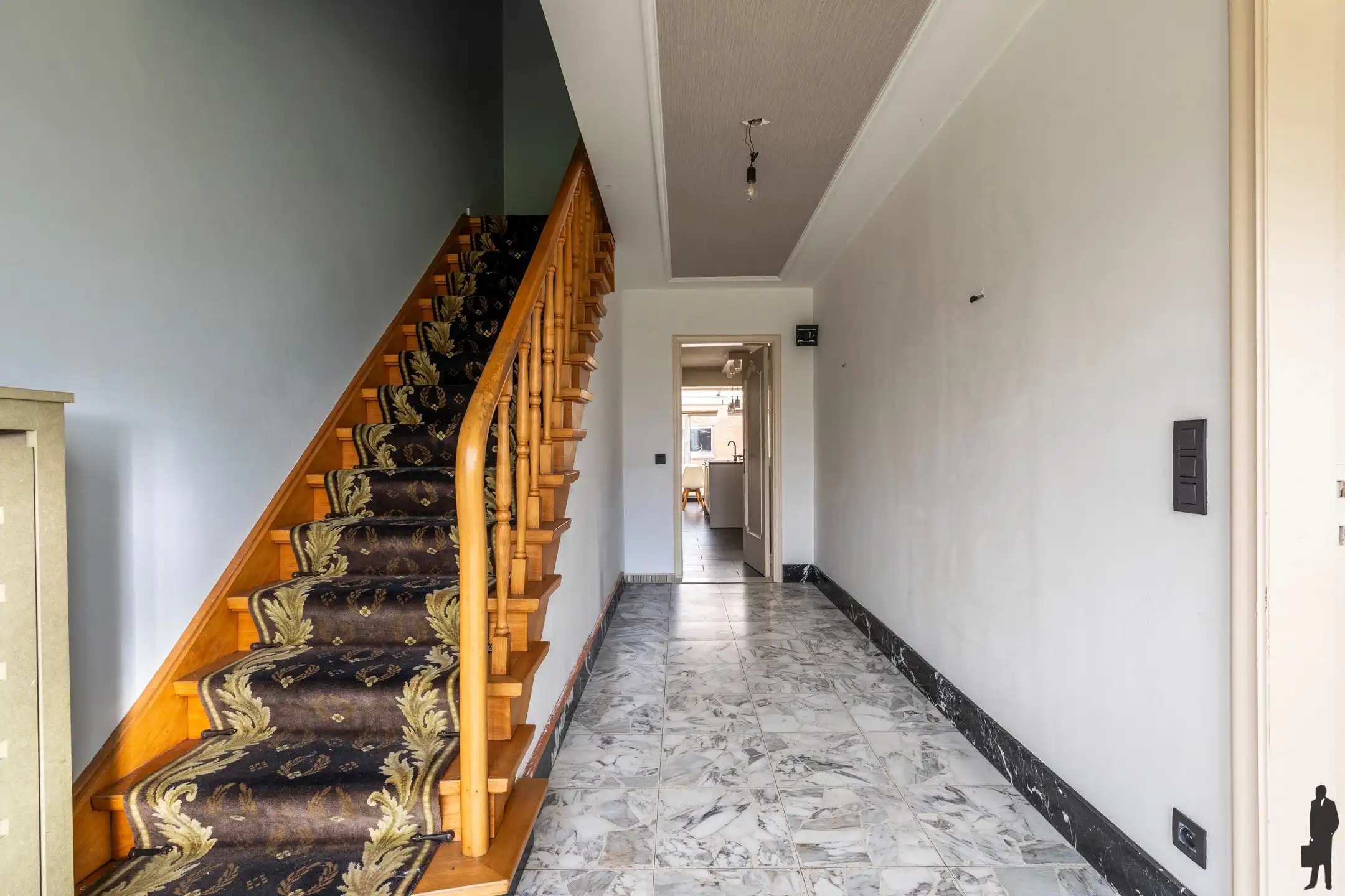 Woning met 4 slpk. op ca. 2.530m² grond met weids uitzicht! foto 8