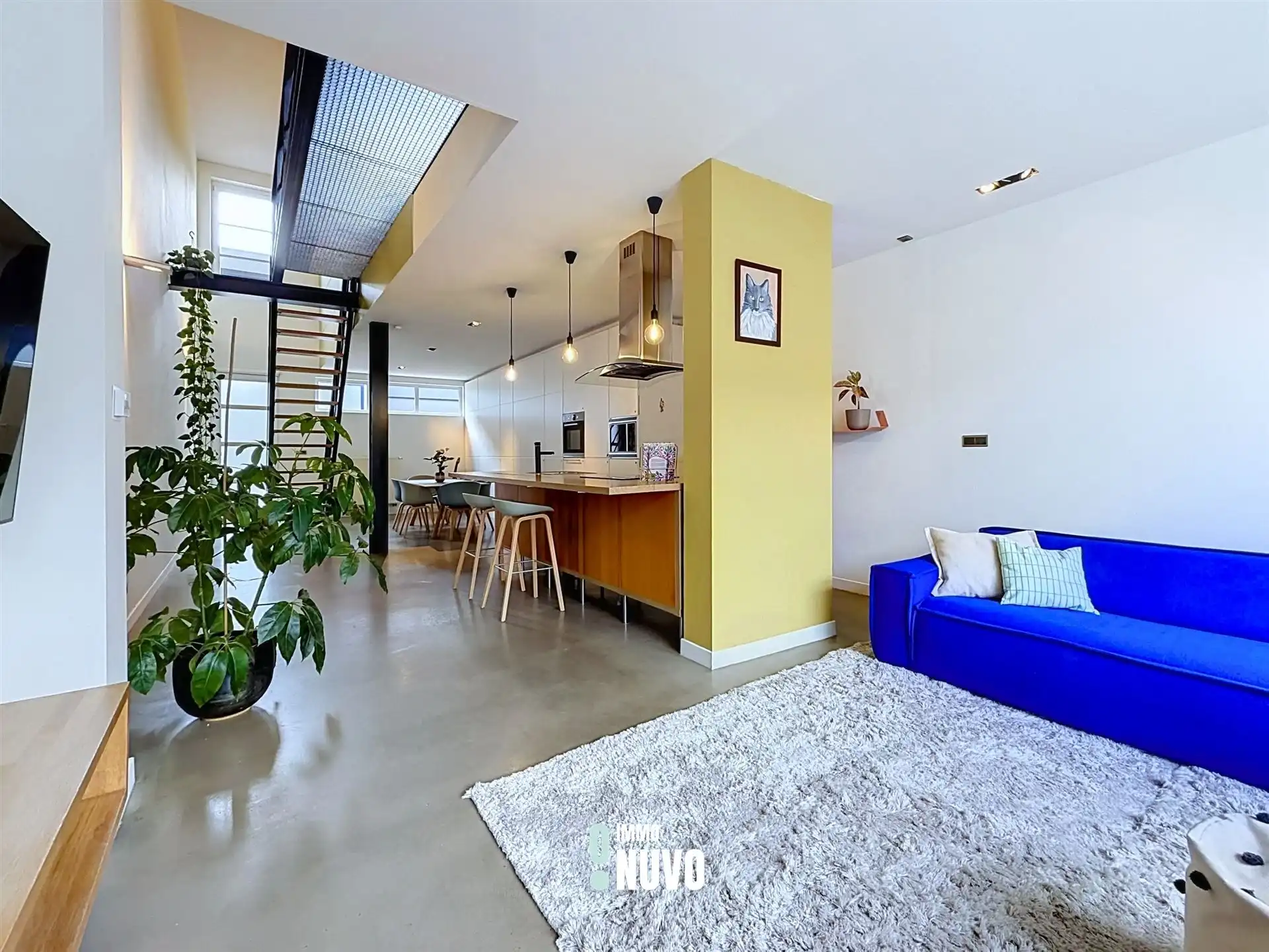 Instapklare woning met gezellige stadstuin foto 3