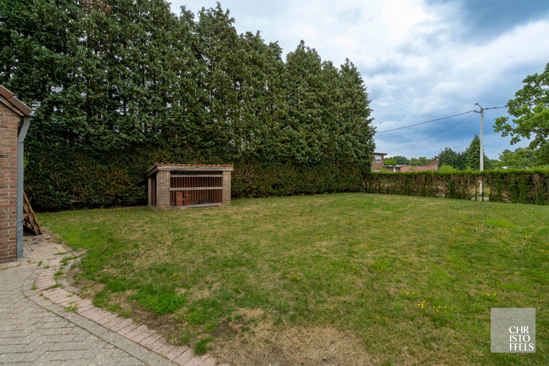Instapklare, karaktervolle woning met eventuele praktijkruimte (229m²) te Genk!  foto 9